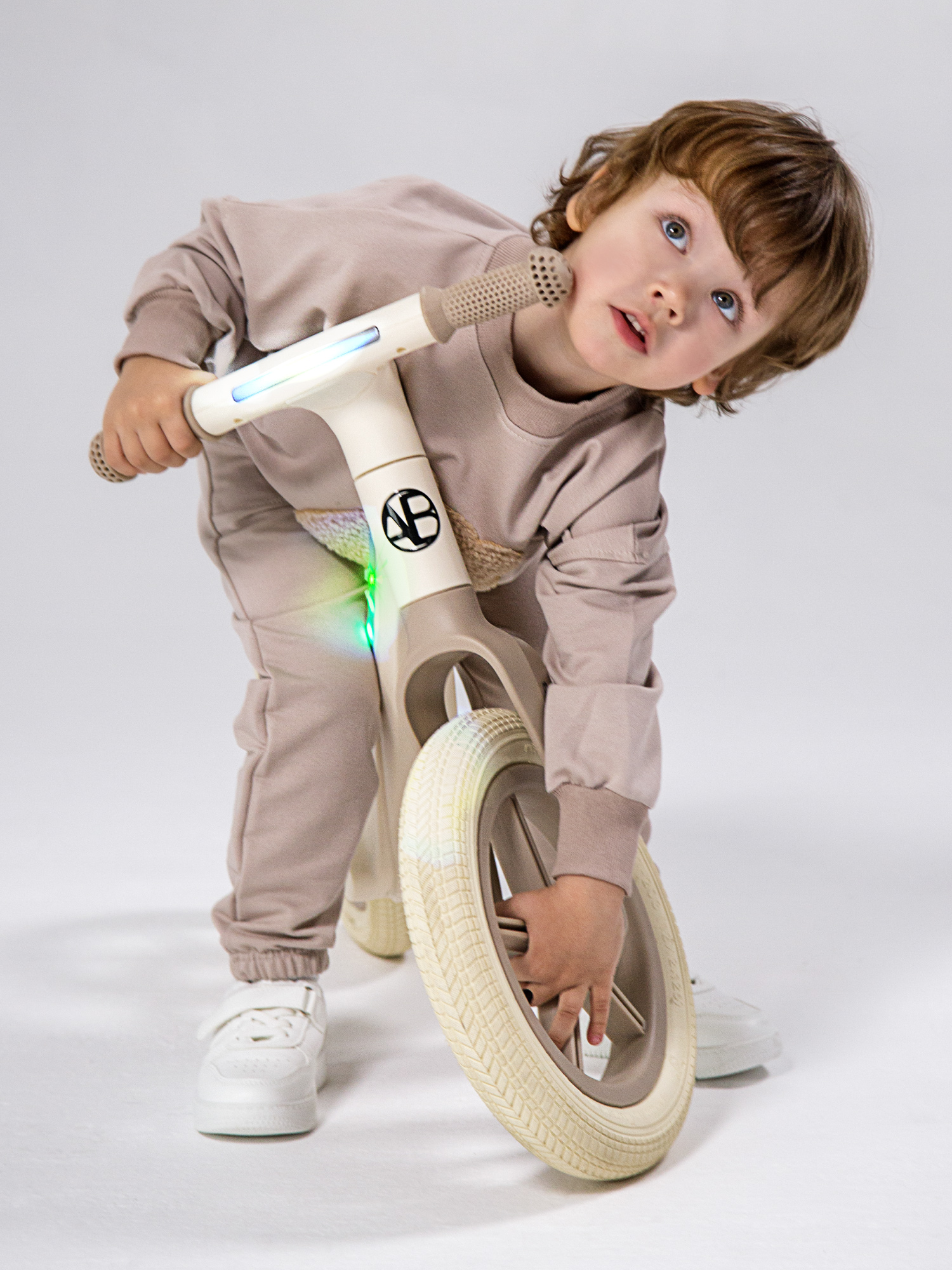 Двухколесный беговел Amarobaby 12 дюймов - фото 20