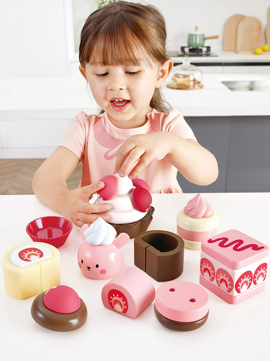 Изображение товара Игровой набор Hape Серия Пирожные клубничный десерт E3194_HP