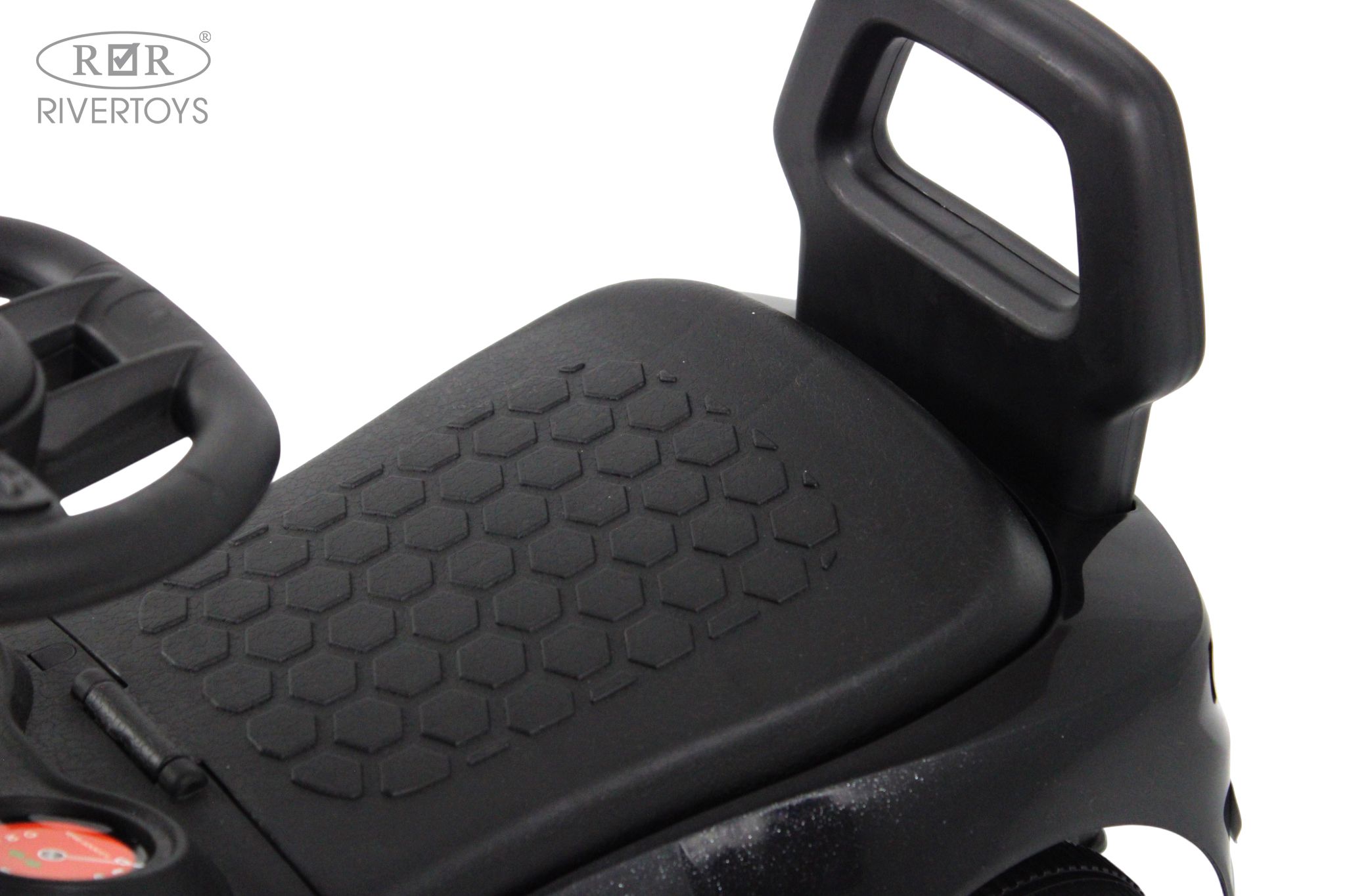 Каталка RIVERTOYS Z004ZZ-M-BLACK черный - фото 4