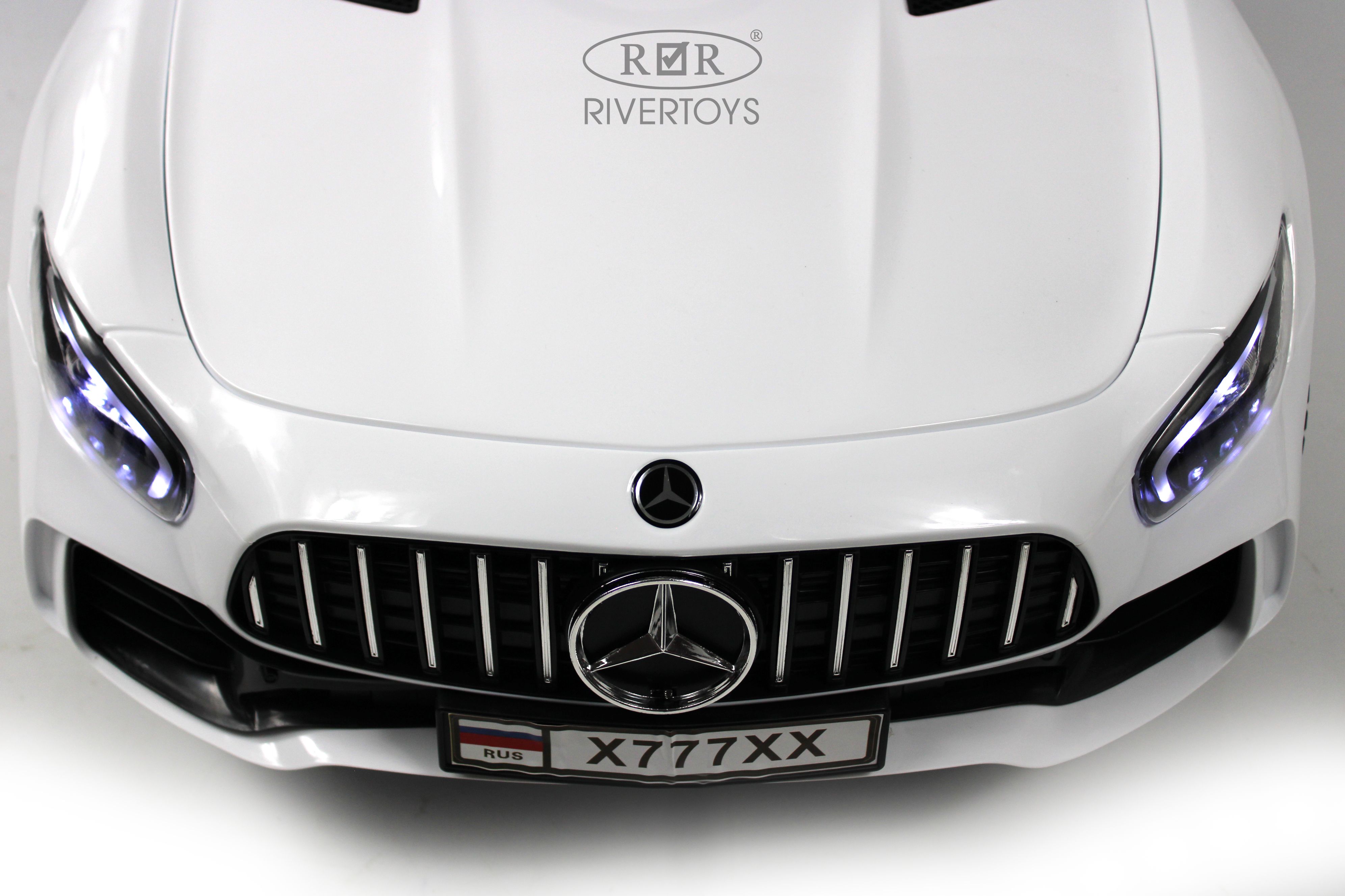 Электромобиль RIVERTOYS Mercedes X777XX-AMG-WHITE С пультом ДУ - фото 3