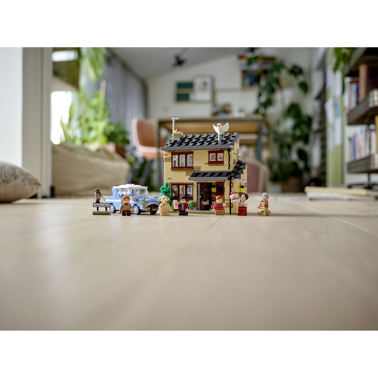 Конструктор LEGO Harry Potter Тисовая улица дом 4 797 дет. - фото 14