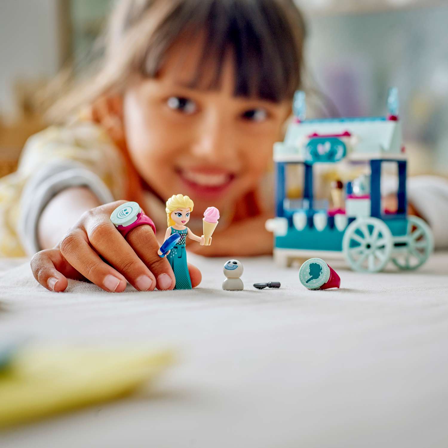 Конструктор LEGO Disney Замороженные лакомства Эльзы 82 дет. - фото 11