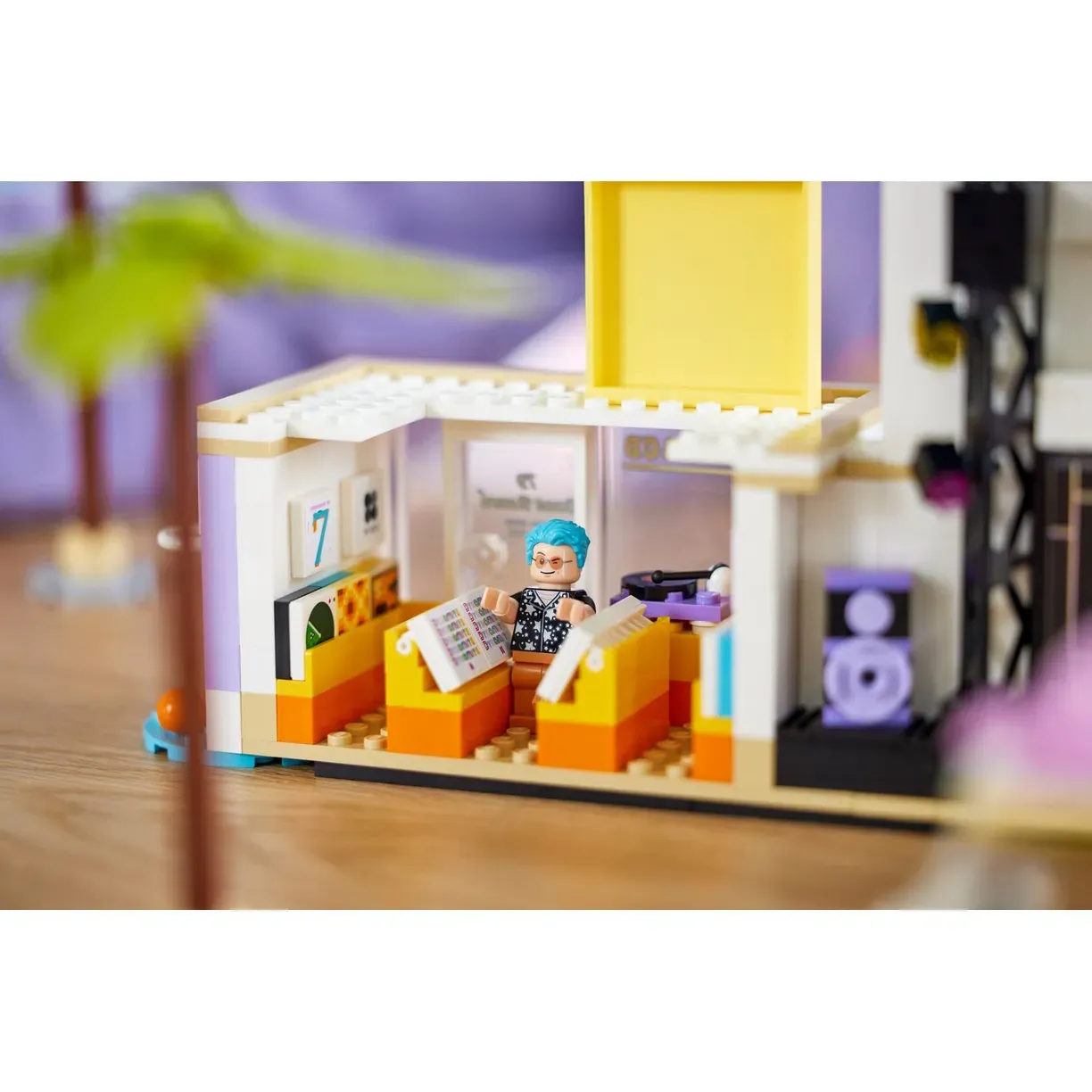 Конструктор LEGO Ideas 21339 721 дет. - фото 11