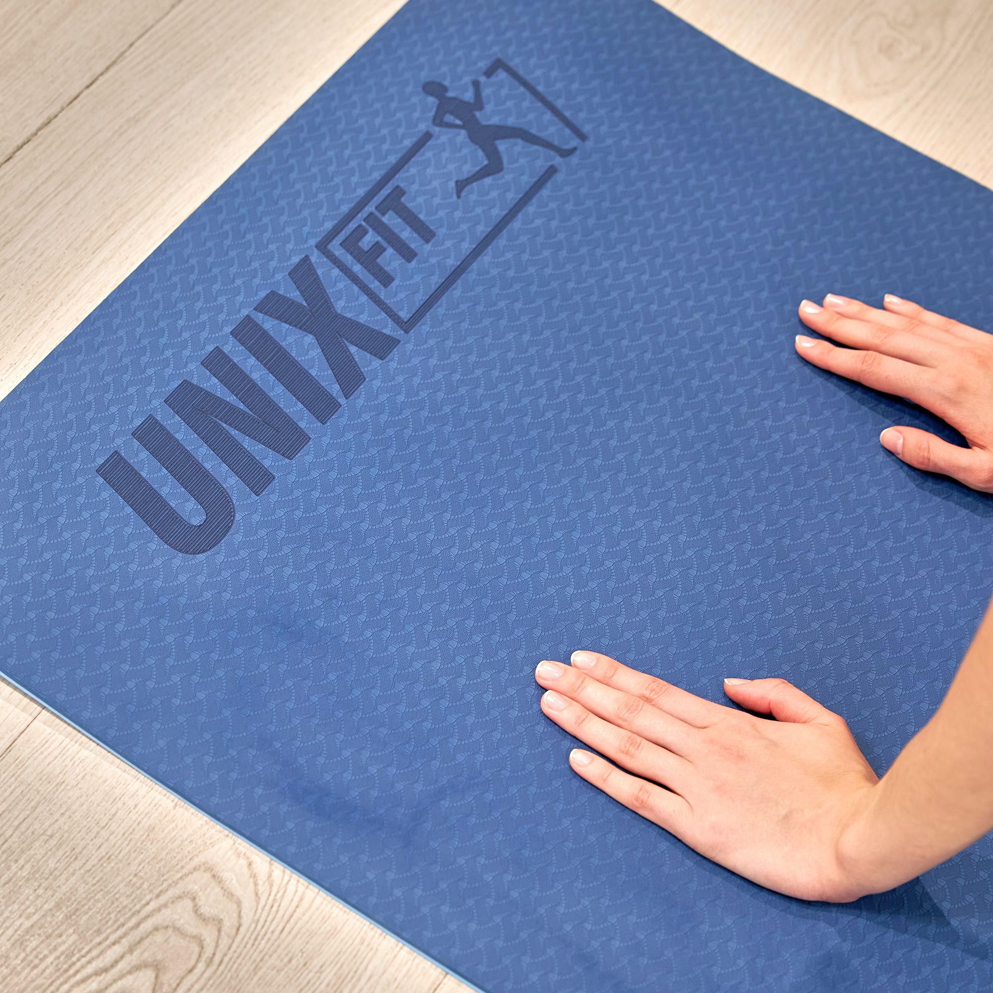 Коврик для йоги и фитнеса UNIX Fit 180 х 61 х 0,8 см двуцветный голубой - фото 12