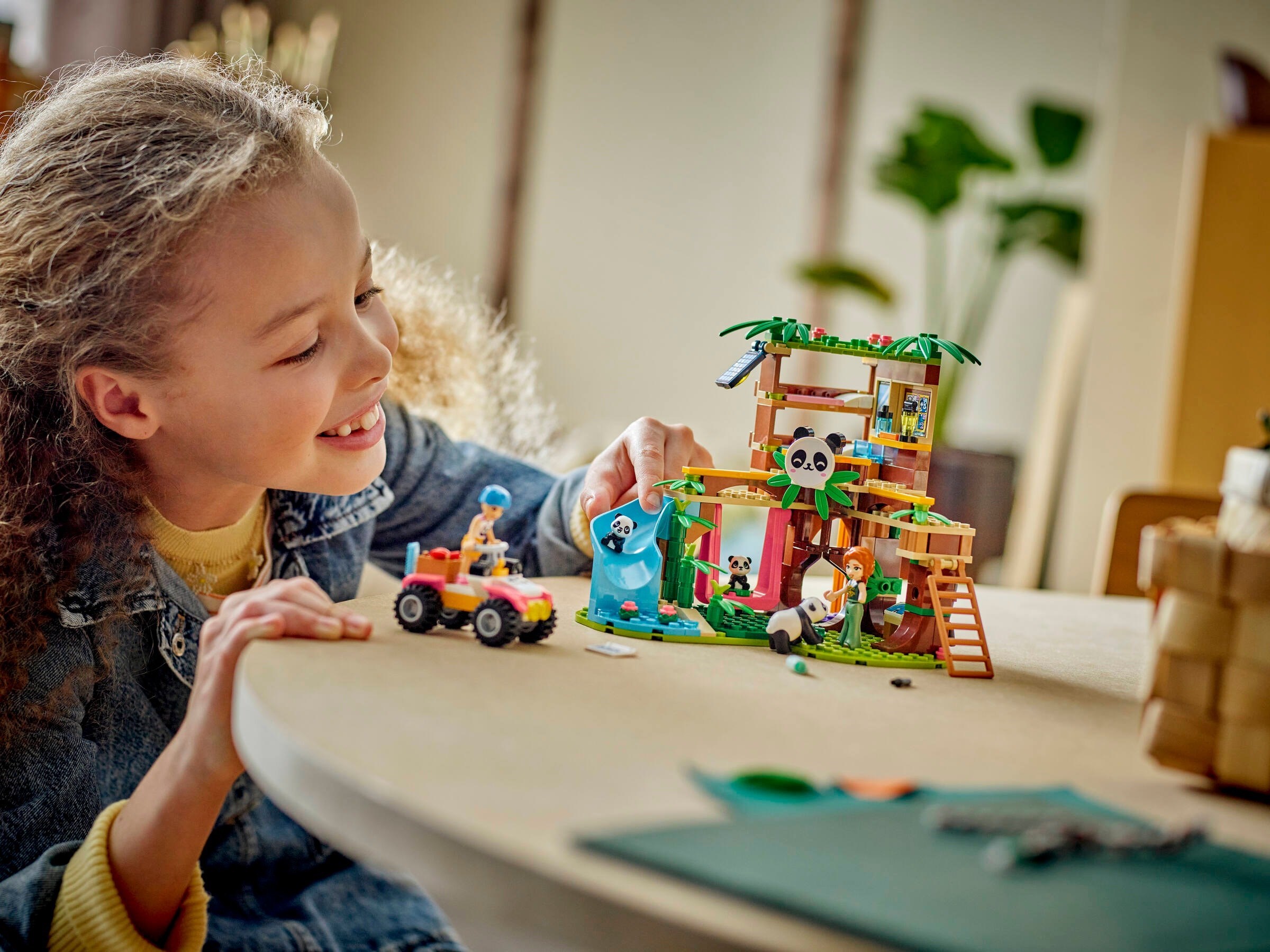 Конструктор LEGO Friends 42648 243 дет. - фото 4
