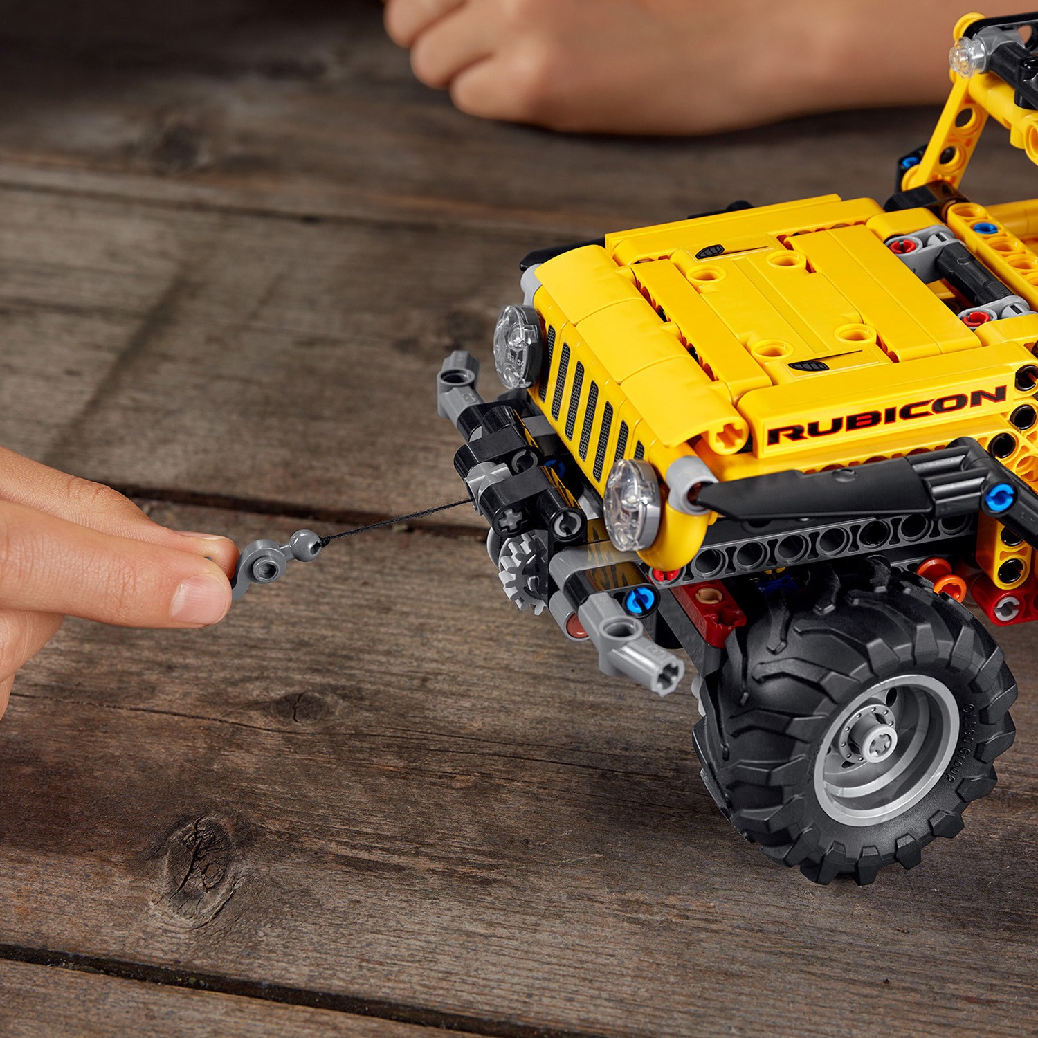 Конструктор LEGO Technic Jeep Wrangler блочный - фото 9