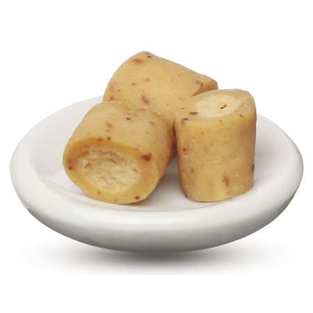 Лакомство для кошек Triol Snack Bar 40г мини-роллы с начинкой из курицы с сыром