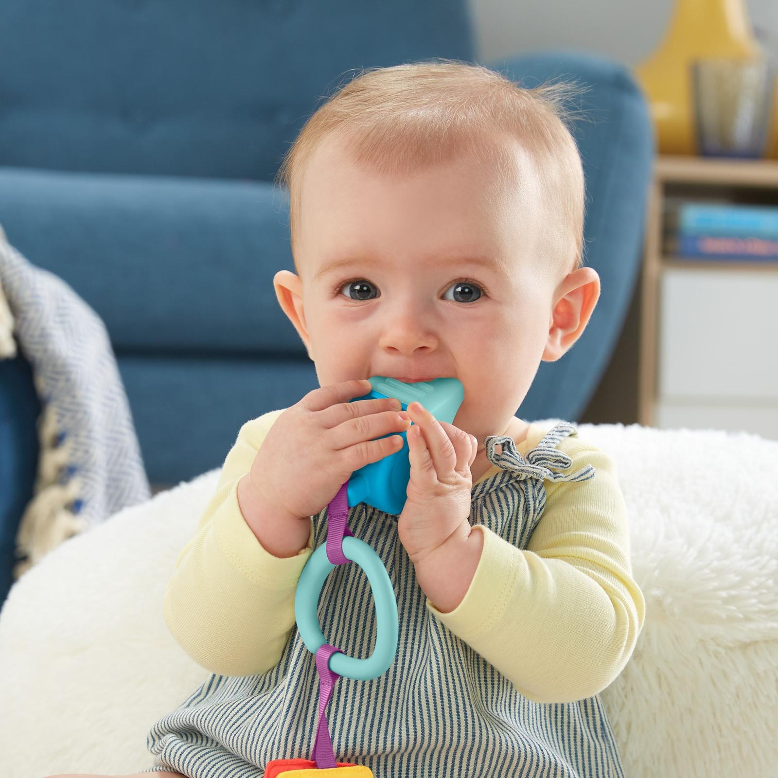 Прорезыватель Fisher Price Футболист - фото 6