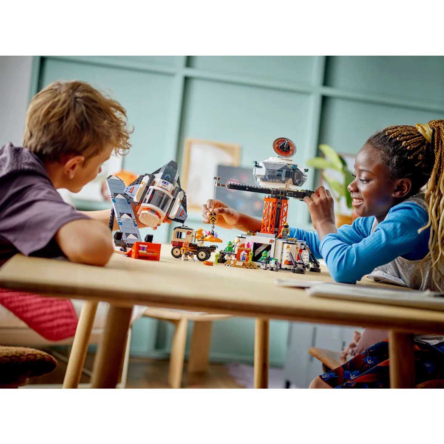 Конструктор LEGO City SpaceBase and RocketLaunchpad 1422 дет. - фото 8