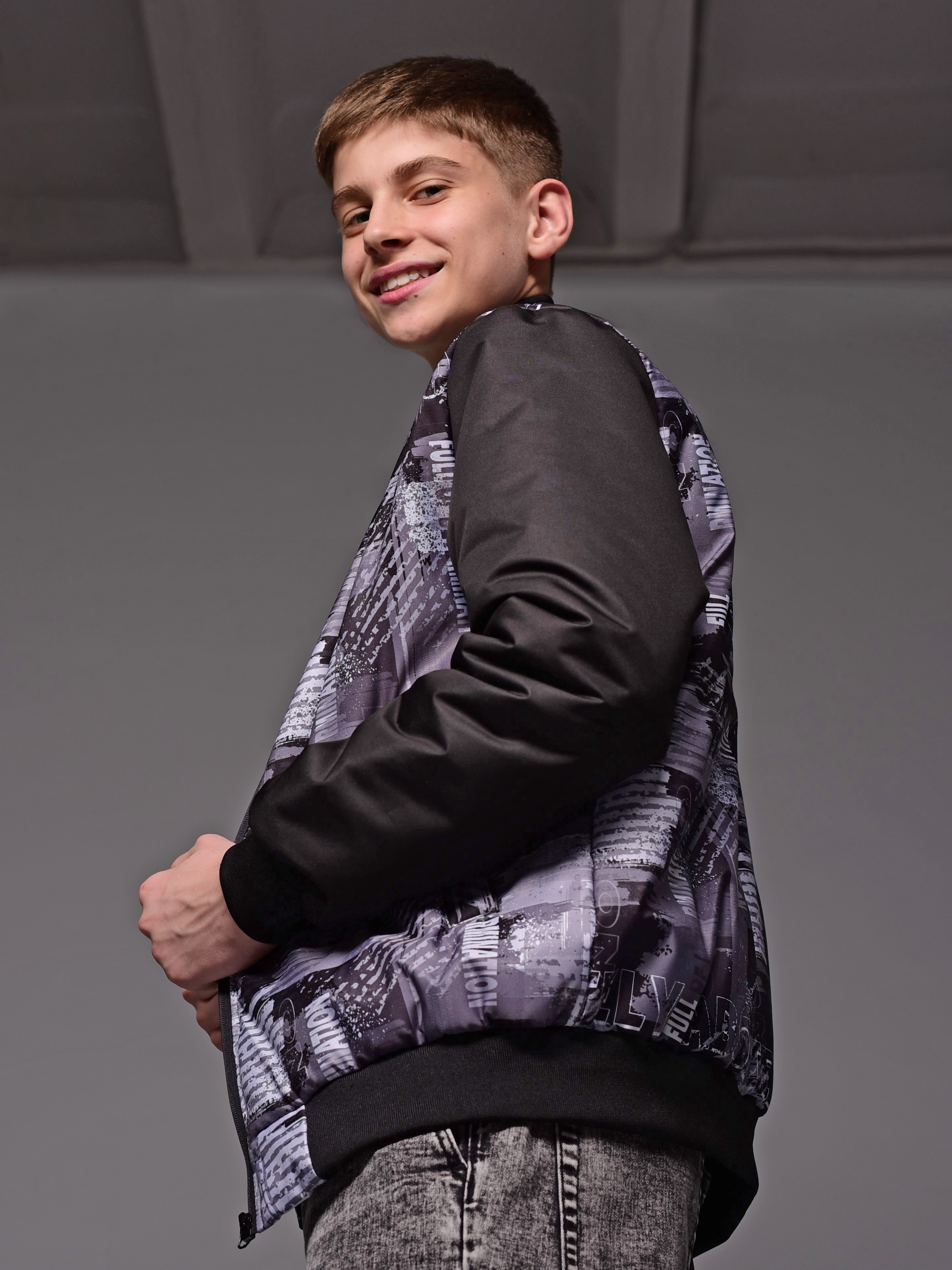 Бомбер Аврора 1039-М/принт-серый/черный - фото 2