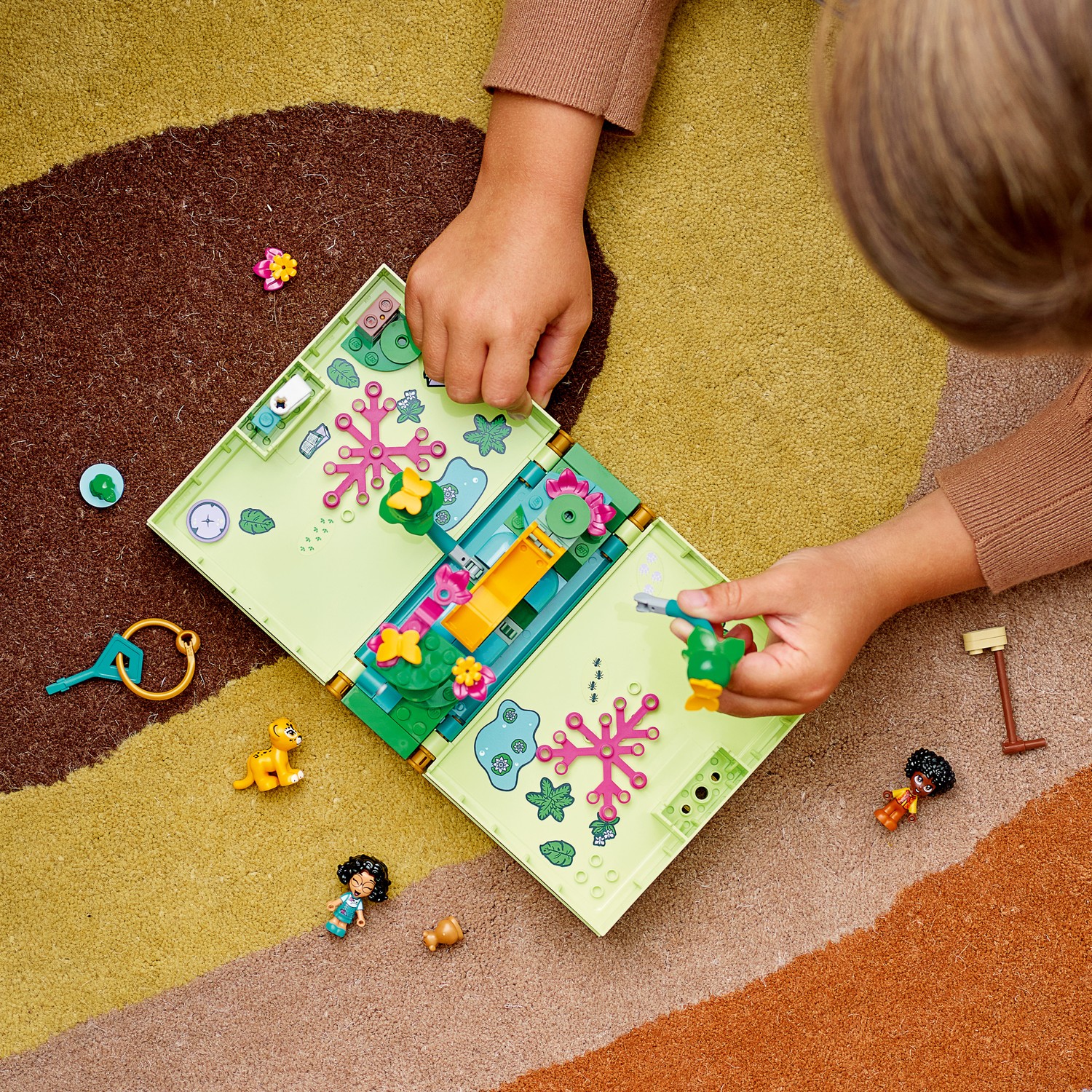 Конструктор LEGO Disney Princess Antonio Magical Door 99 дет. - фото 13