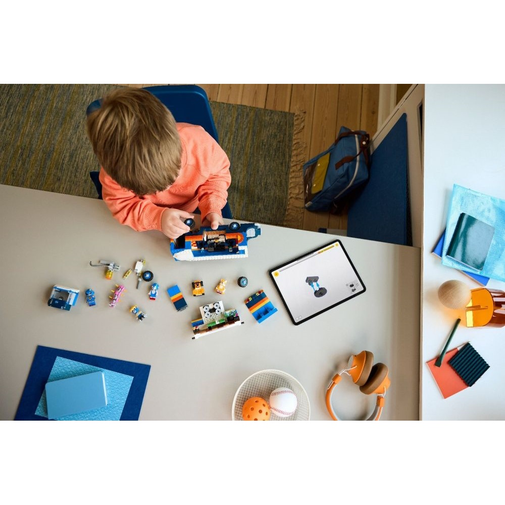 Конструктор LEGO Sonic the Hedgehog Грузовик-штаб команды Соника 747 дет. - фото 11