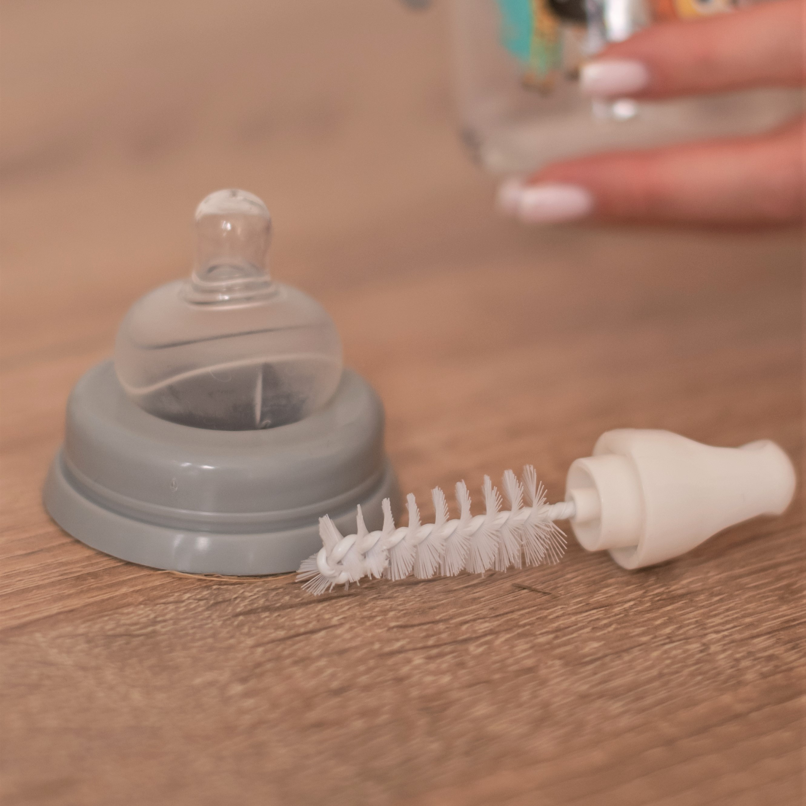 Ершик Uviton для мытья бутылочек 2 в 1 зеленый - фото 4