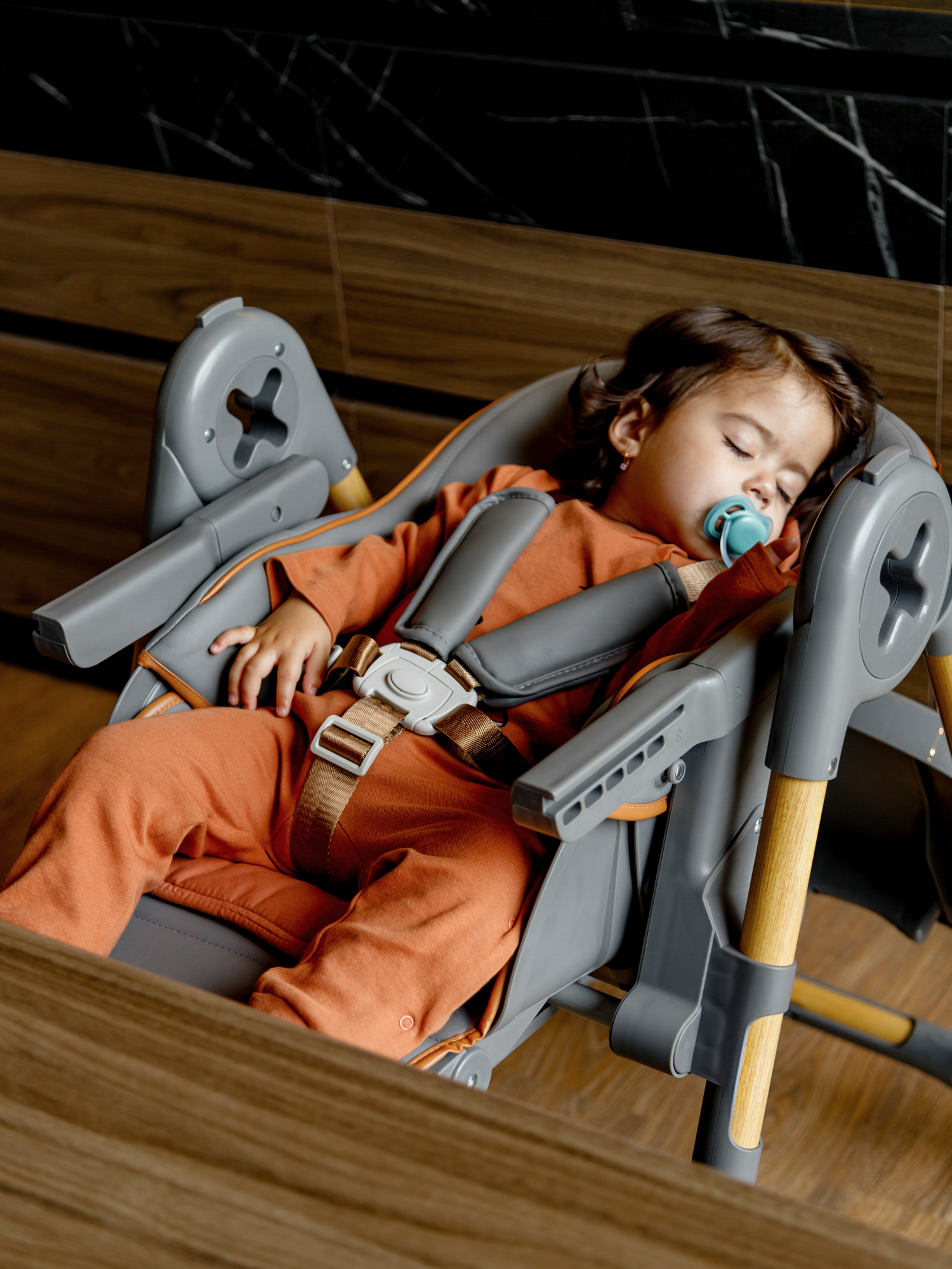 Стульчик для кормления Amarobaby Elegant классический - фото 17