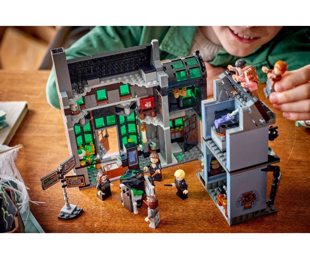 Конструктор LEGO Harry Potter Лютный переулок 788 дет. - фото 10