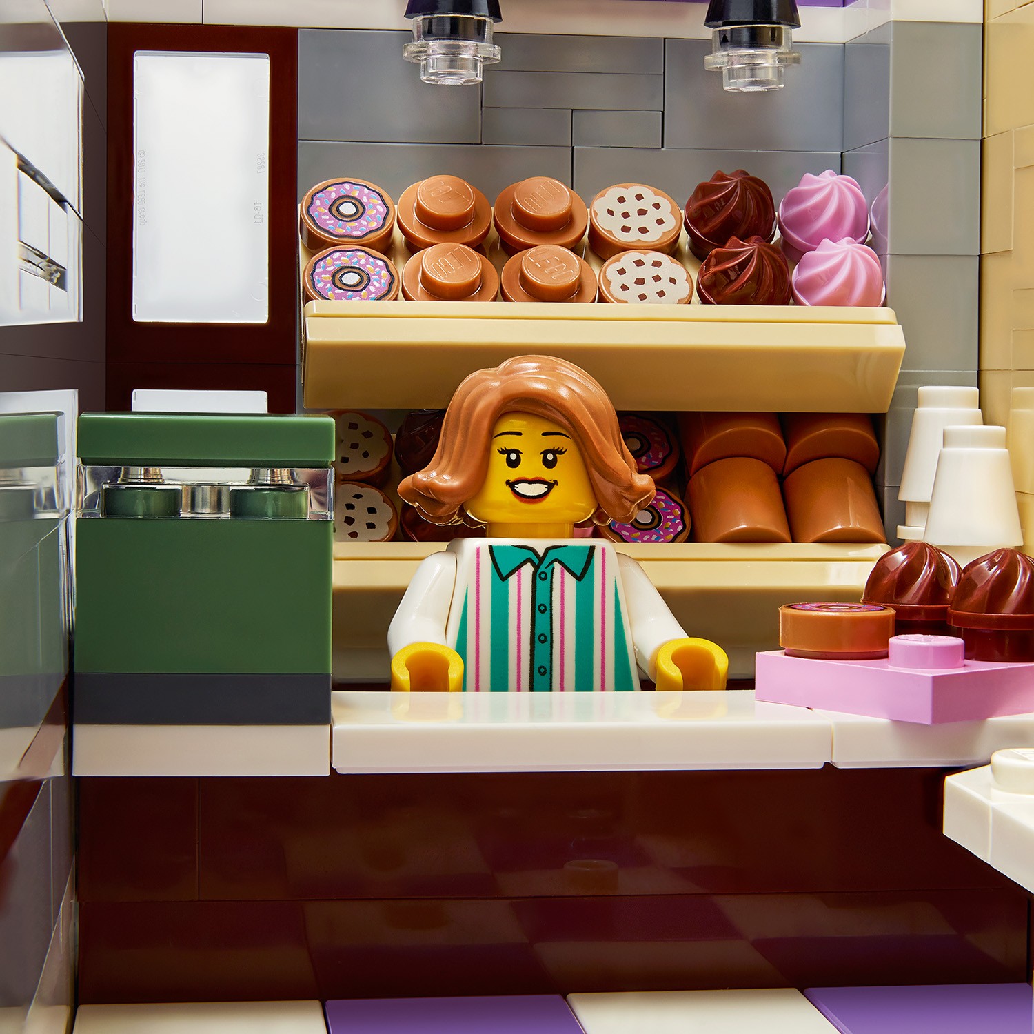 Конструктор LEGO Icons Полицейский участок блочный - фото 9