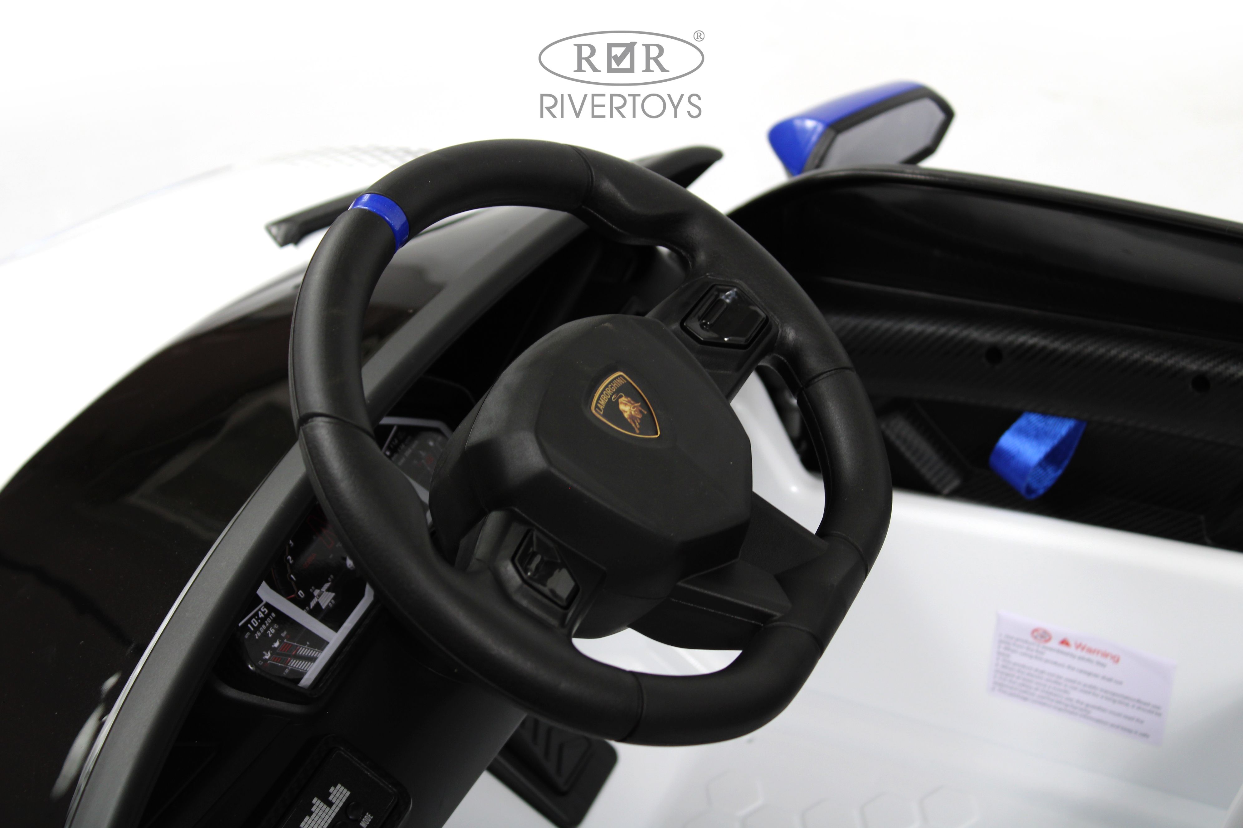 Электромобиль RIVERTOYS K888PX-WHITE С пультом ДУ - фото 10