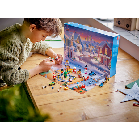 Конструктор LEGO City Адвент-календарь Город блочный