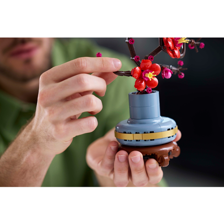 Конструктор LEGO Botanicals Цветение сливы блочный