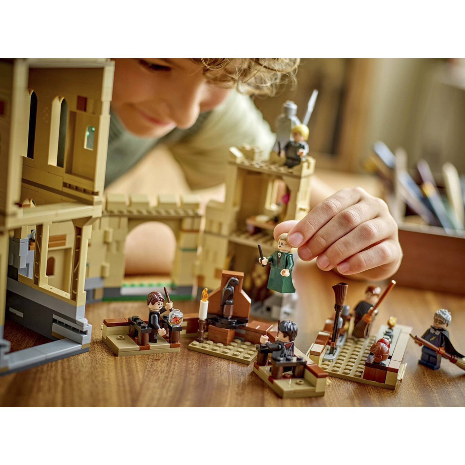 Конструктор LEGO Harry Potter Хогвартс Уроки полетов 651 дет. - фото 6