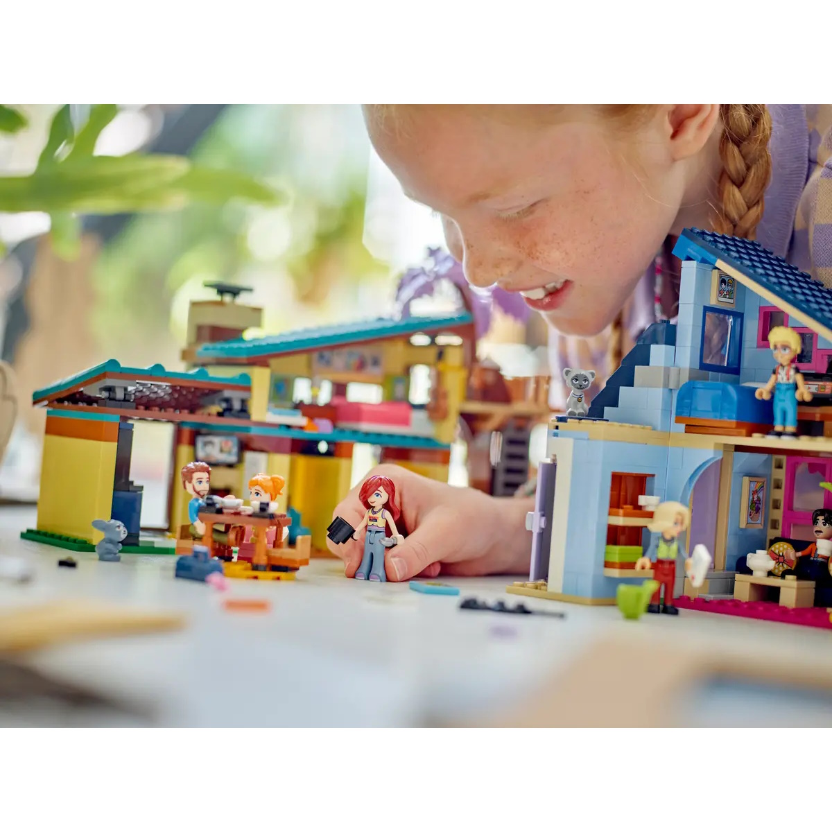 Конструктор LEGO Friends Семейные дома Олли и Пейсли 1126 дет. - фото 10