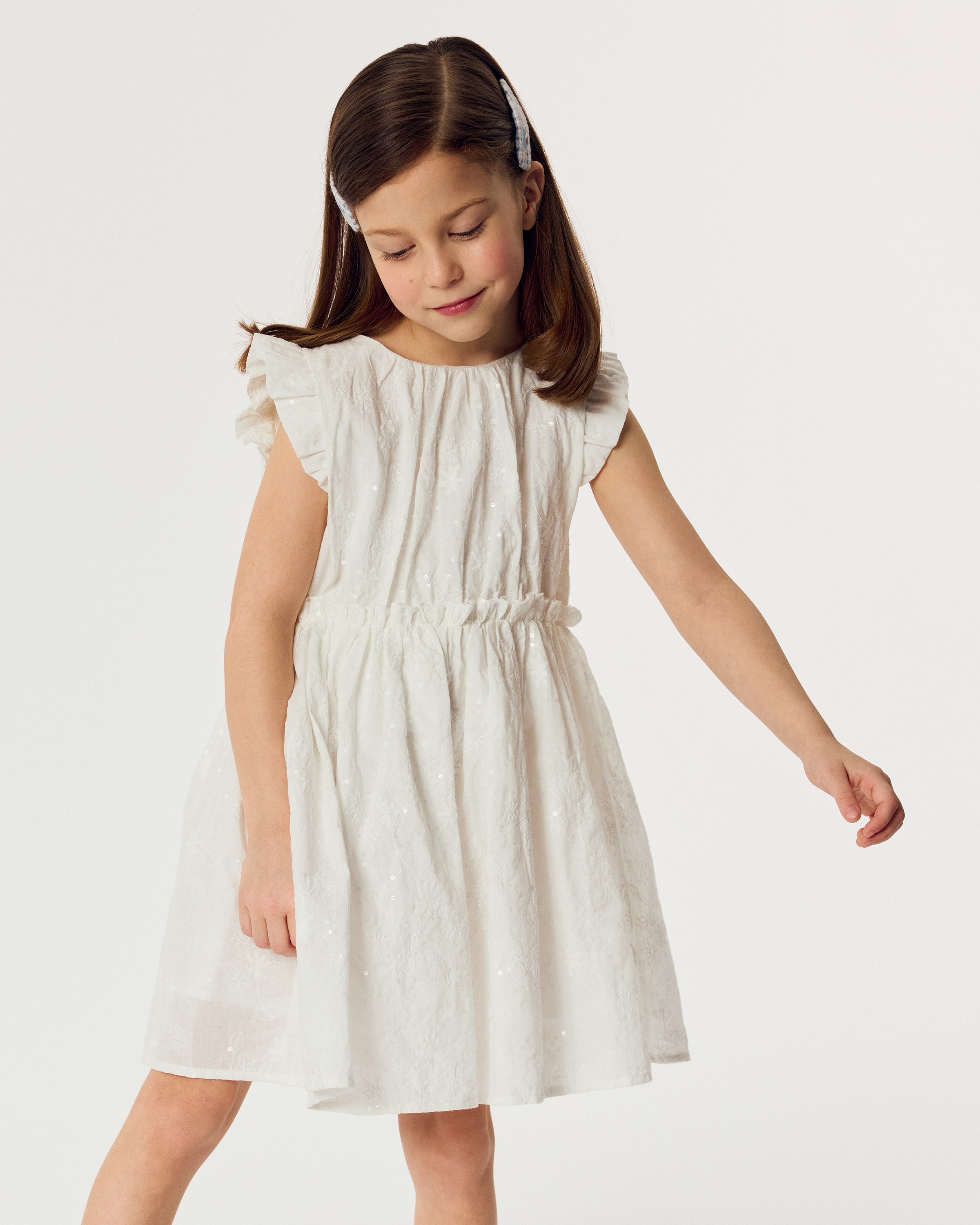 Изображение товара Платье Futurino 116, белое с цветочным узором и пайетками