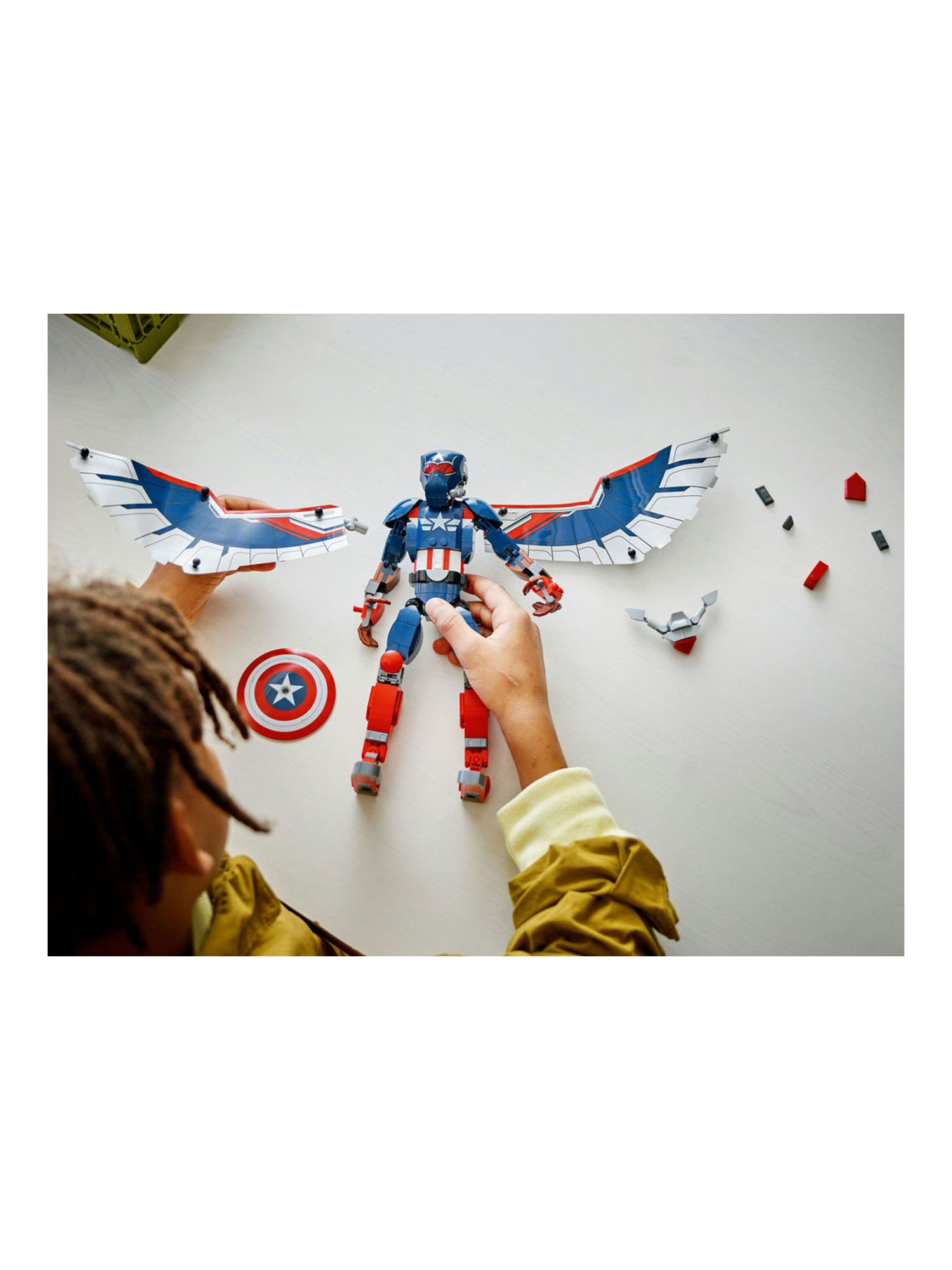 Конструктор LEGO Marvel Super Heroes Сэм Уилсон 359 дет. - фото 5