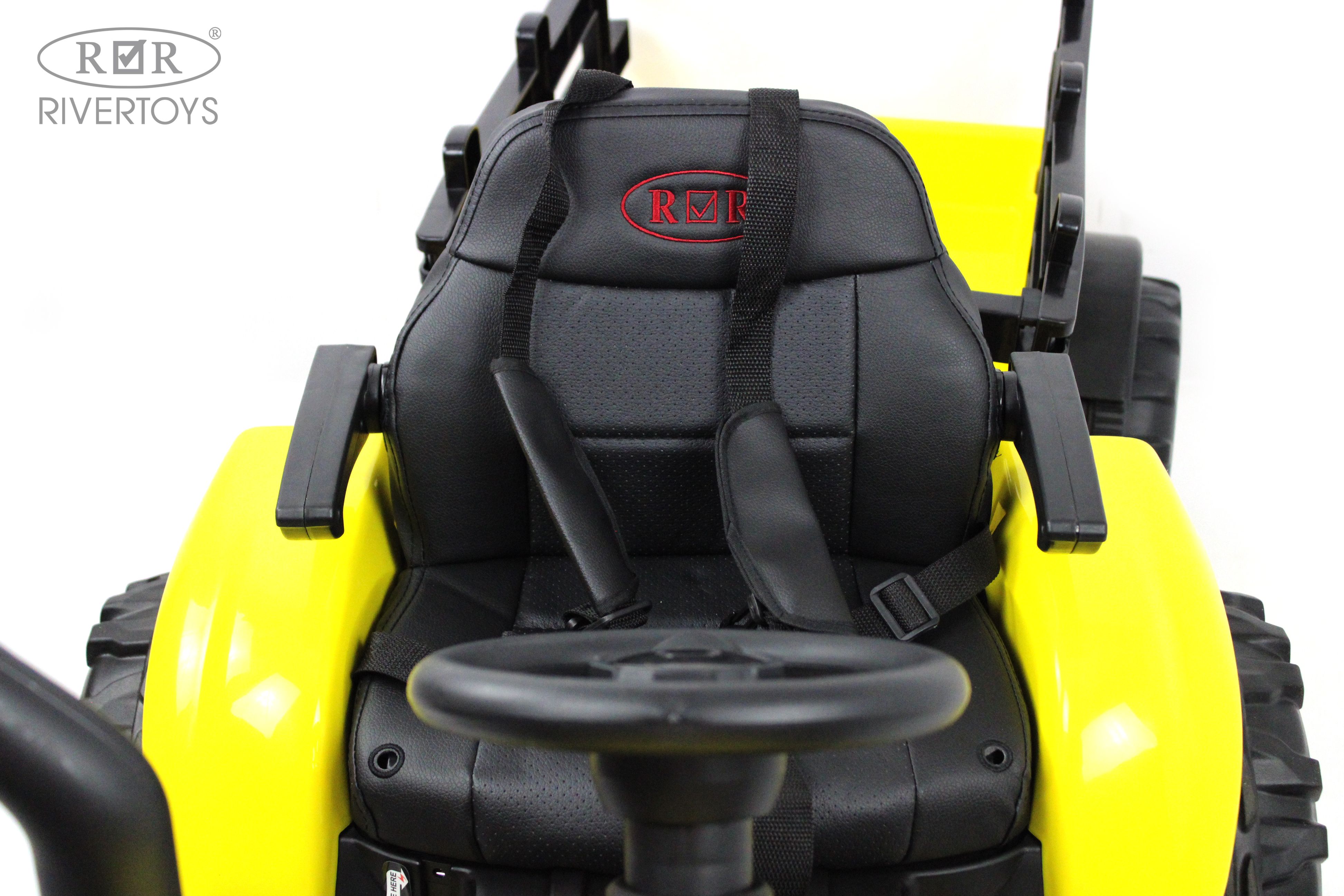 Электромобиль RIVERTOYS O555OO-YELLOW С пультом ДУ - фото 20