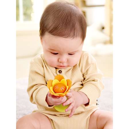 Игрушка Hape погремушка Оранжевый цветок