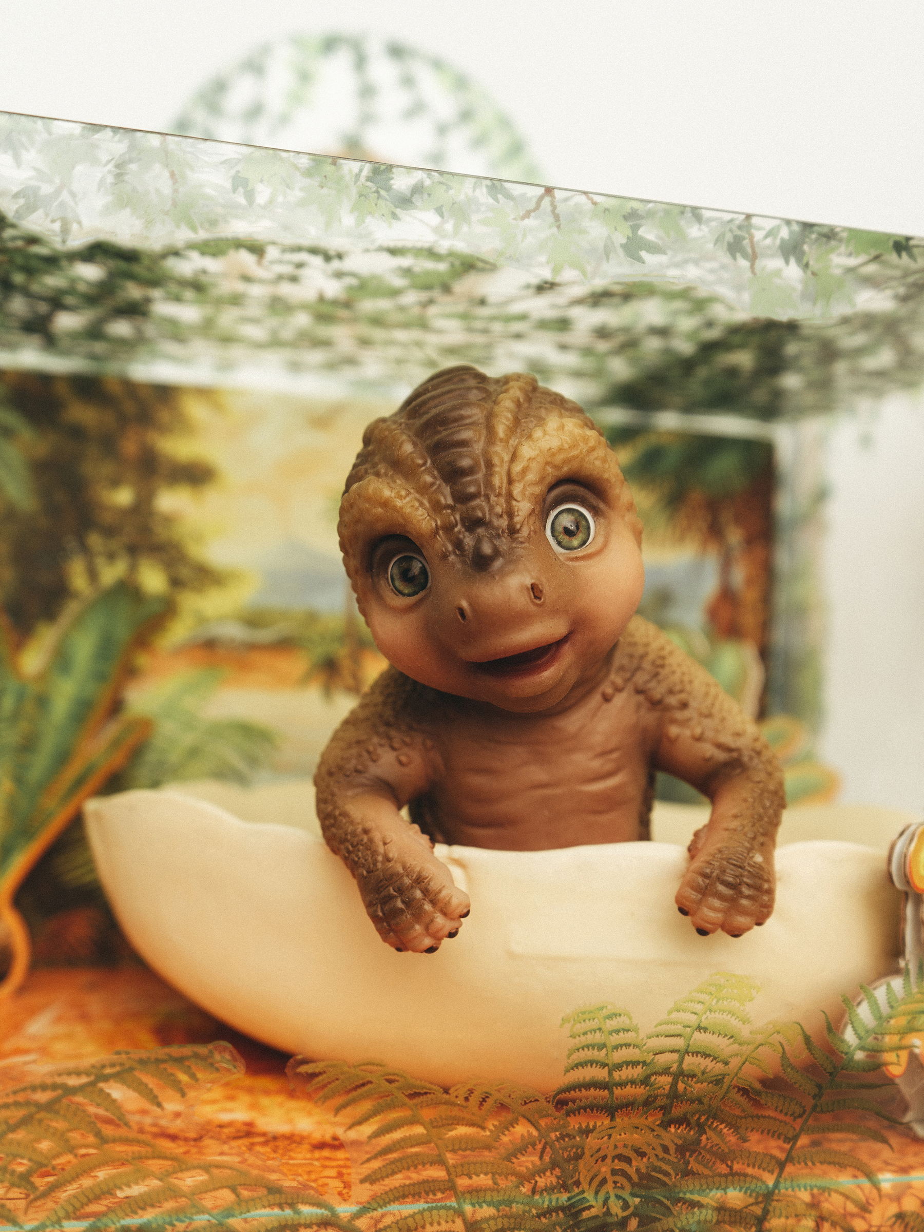 Кукла мини Magic Manufactory Magic Dino Игуанодон высота 22 см 4631163177443 - фото 2