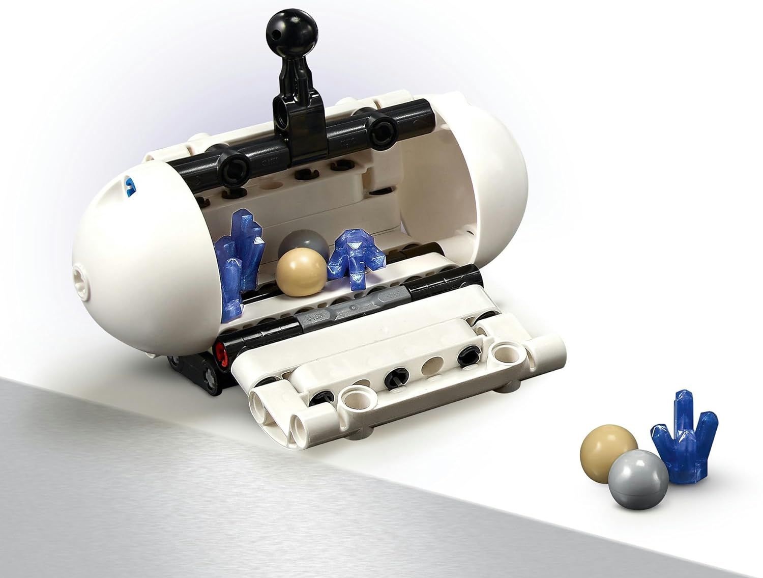 Конструктор LEGO Technic Lunar Outpost Moon Rover 1082 дет. - фото 4