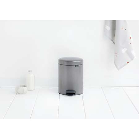 Бак мусорный Brabantia NewIcon с педалью платиновый 5л 112683