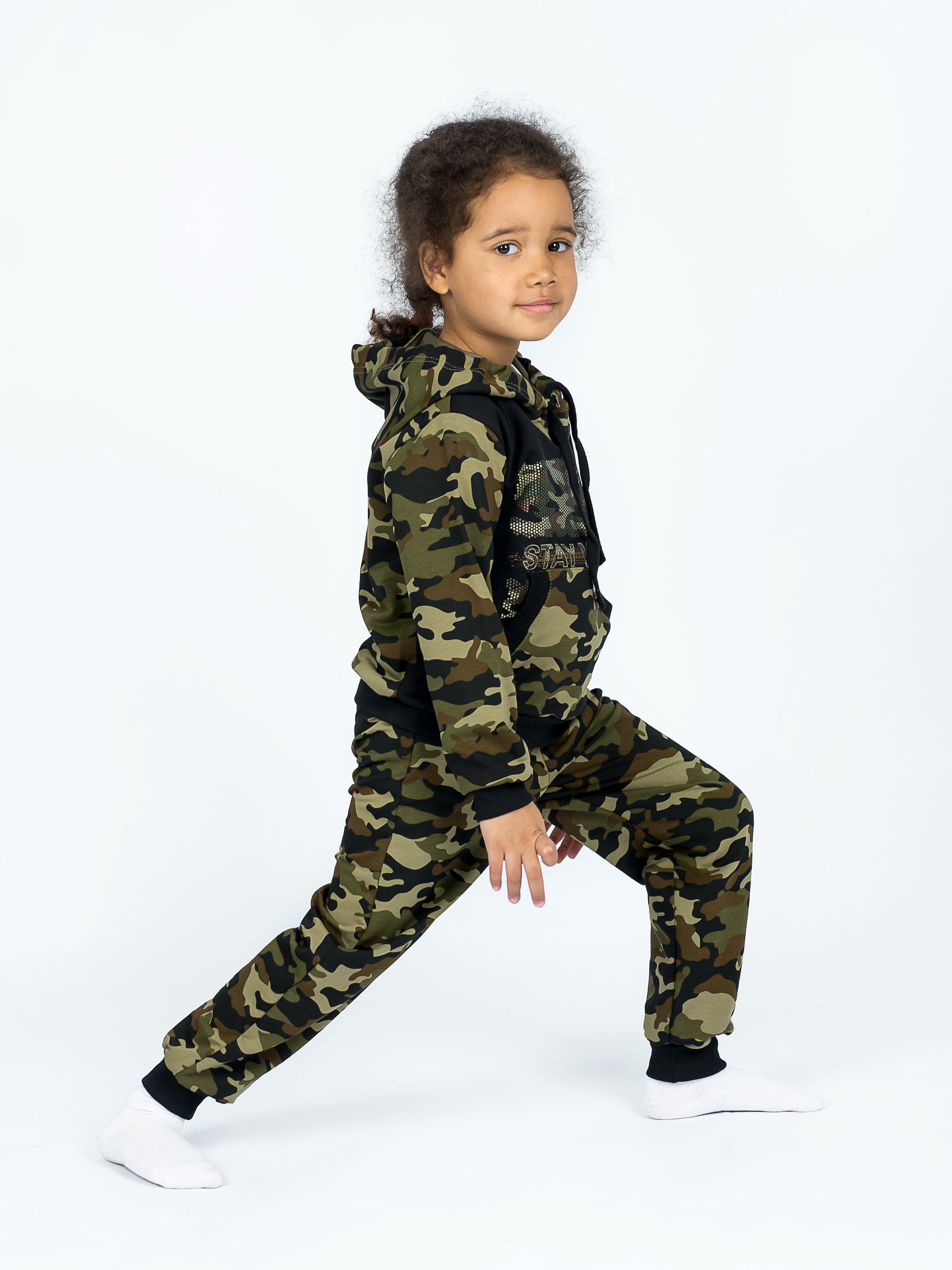 Костюм спортивный KiMMi Baby КБ-1308747 хаки черный милитари - фото 2