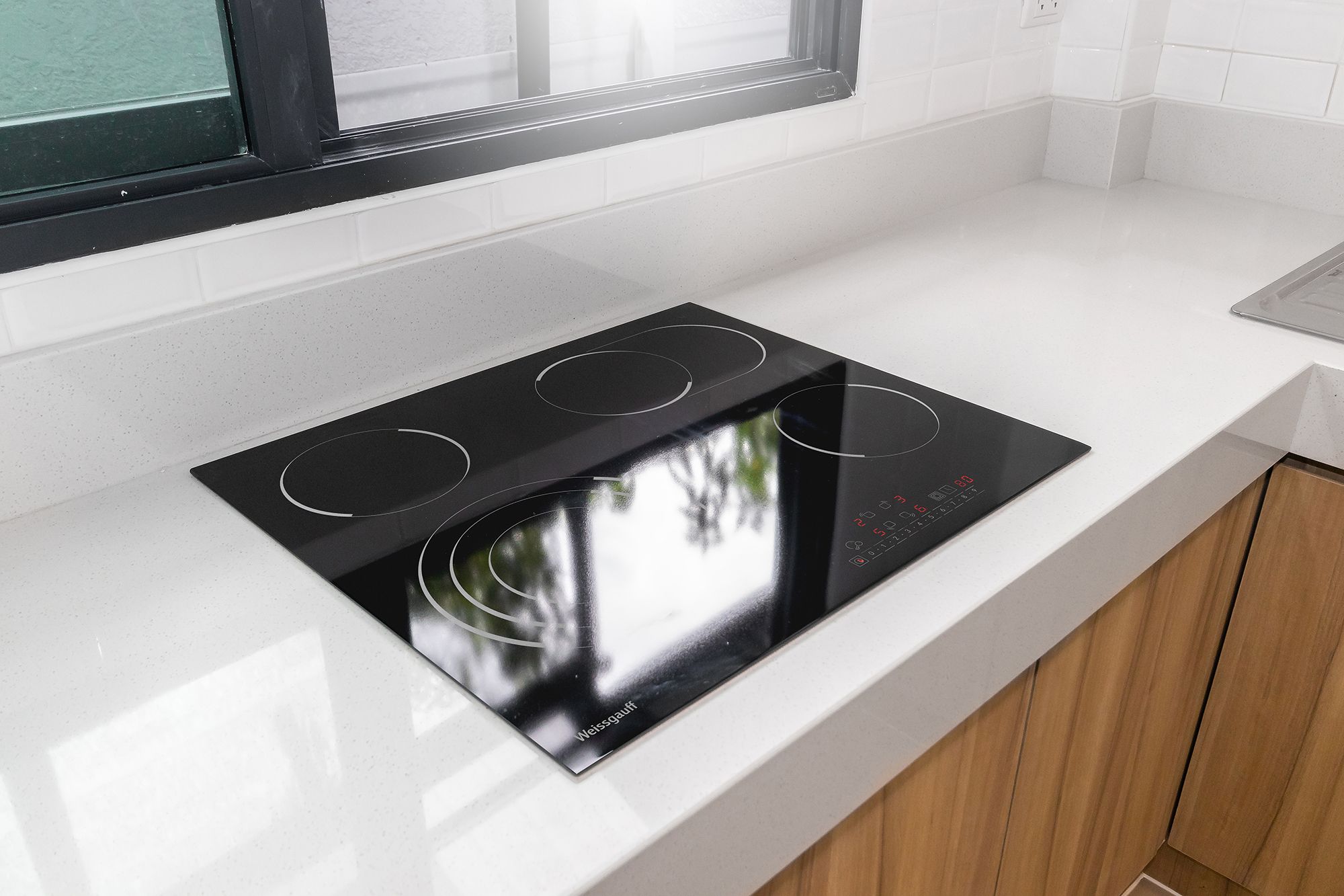 Варочная панель WEISSGAUFF HVF 643 BS - фото 13