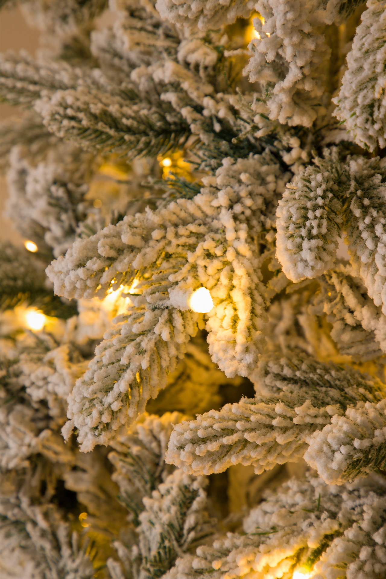 Ель Три желания Поезд Ёлок заснеженная с гирляндой 240 см - фото 5