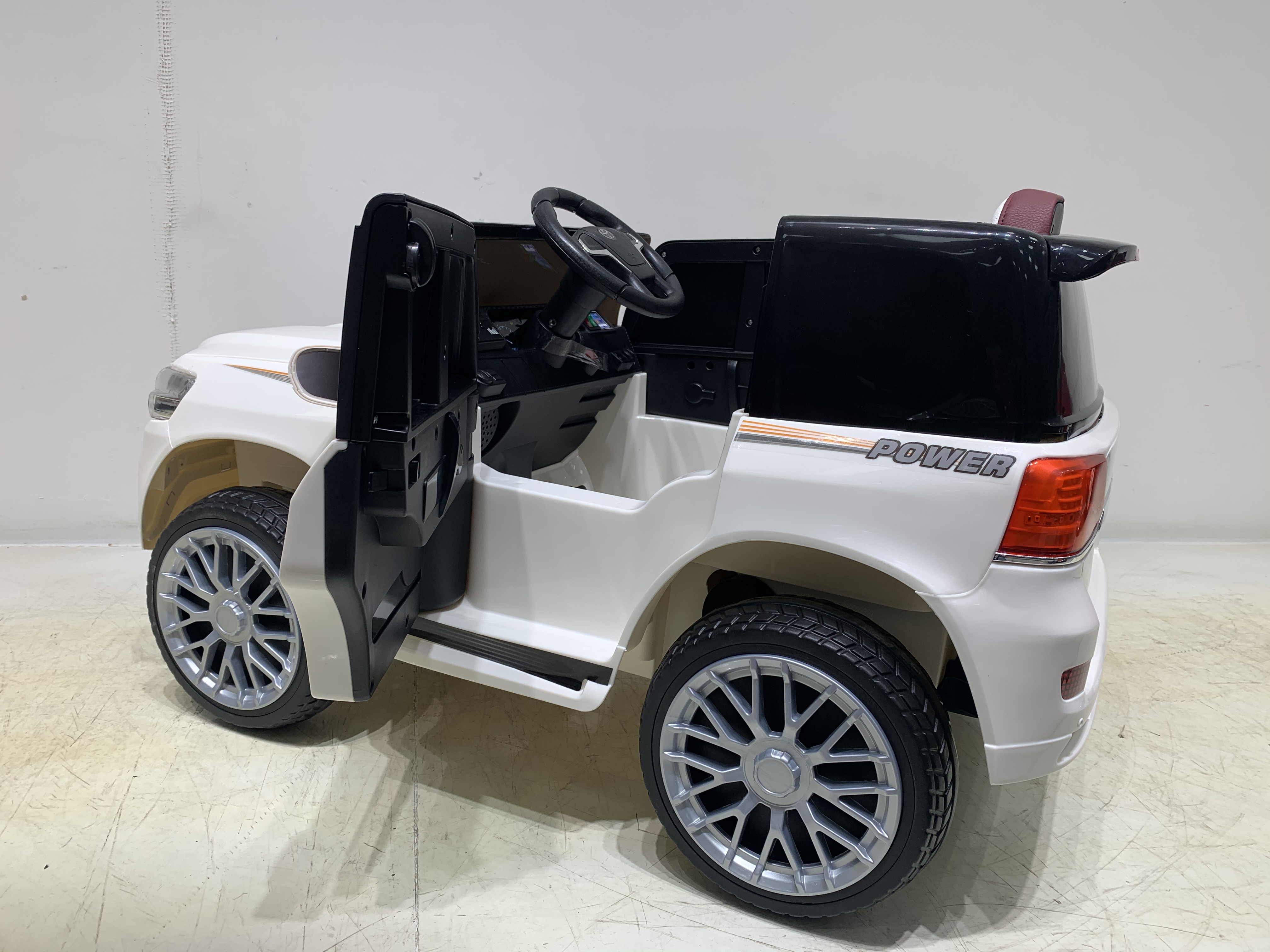 Электромобиль TOYLAND Toyota LC200, колеса EVA С пультом ДУ - фото 5