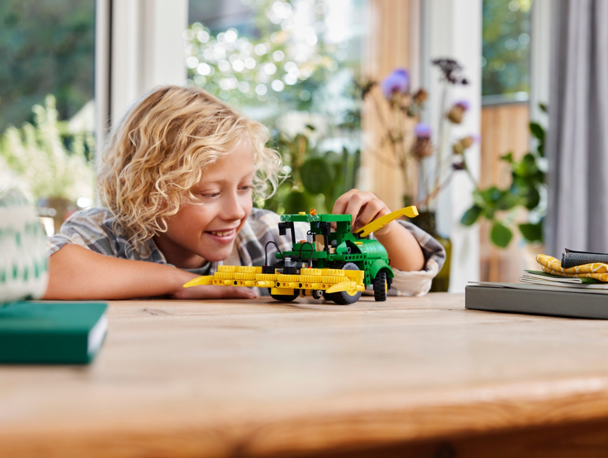 Конструктор LEGO Technic 42168 559 дет. - фото 6