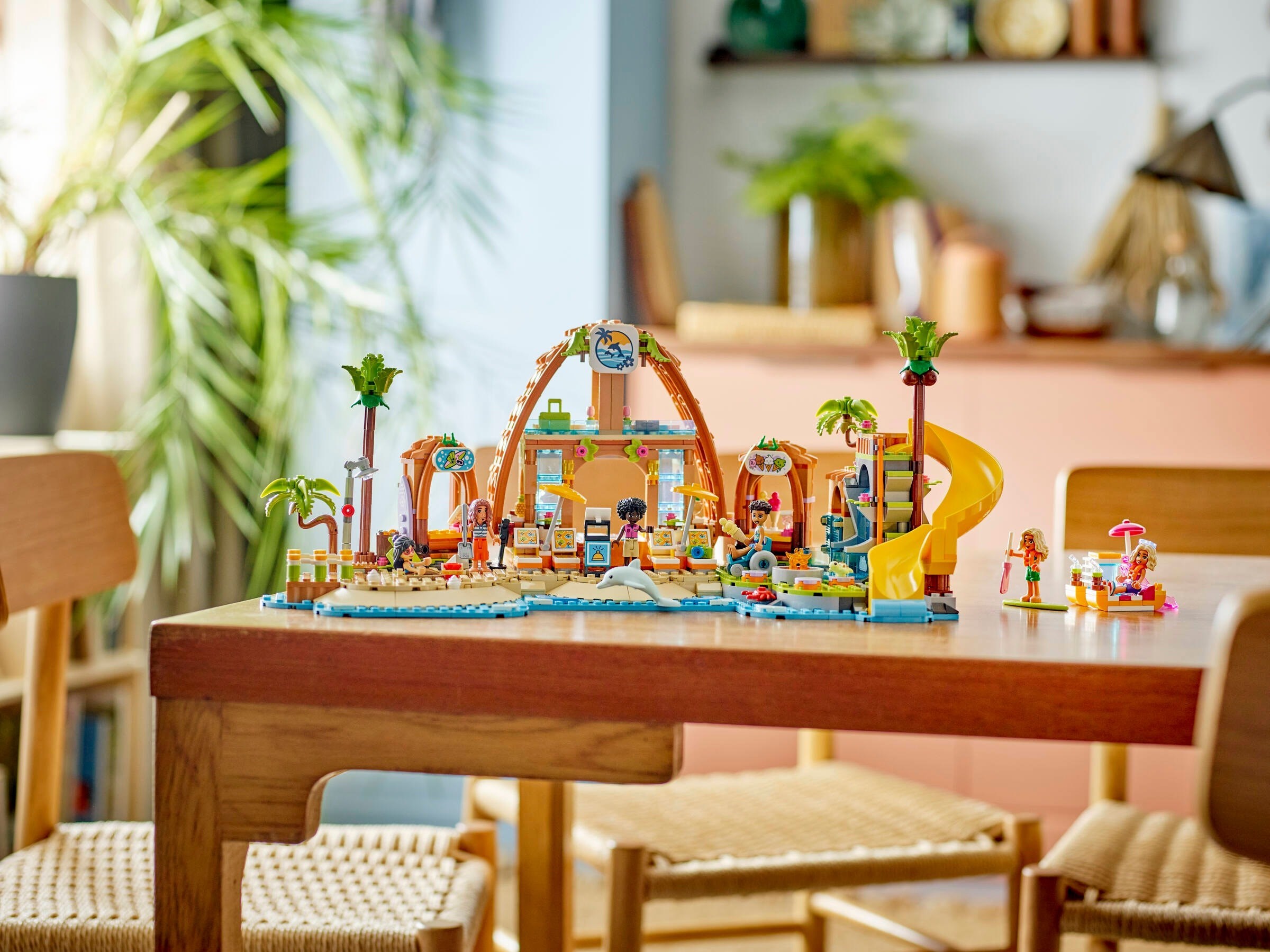 Конструктор LEGO Friends 42673 1140 дет. - фото 6