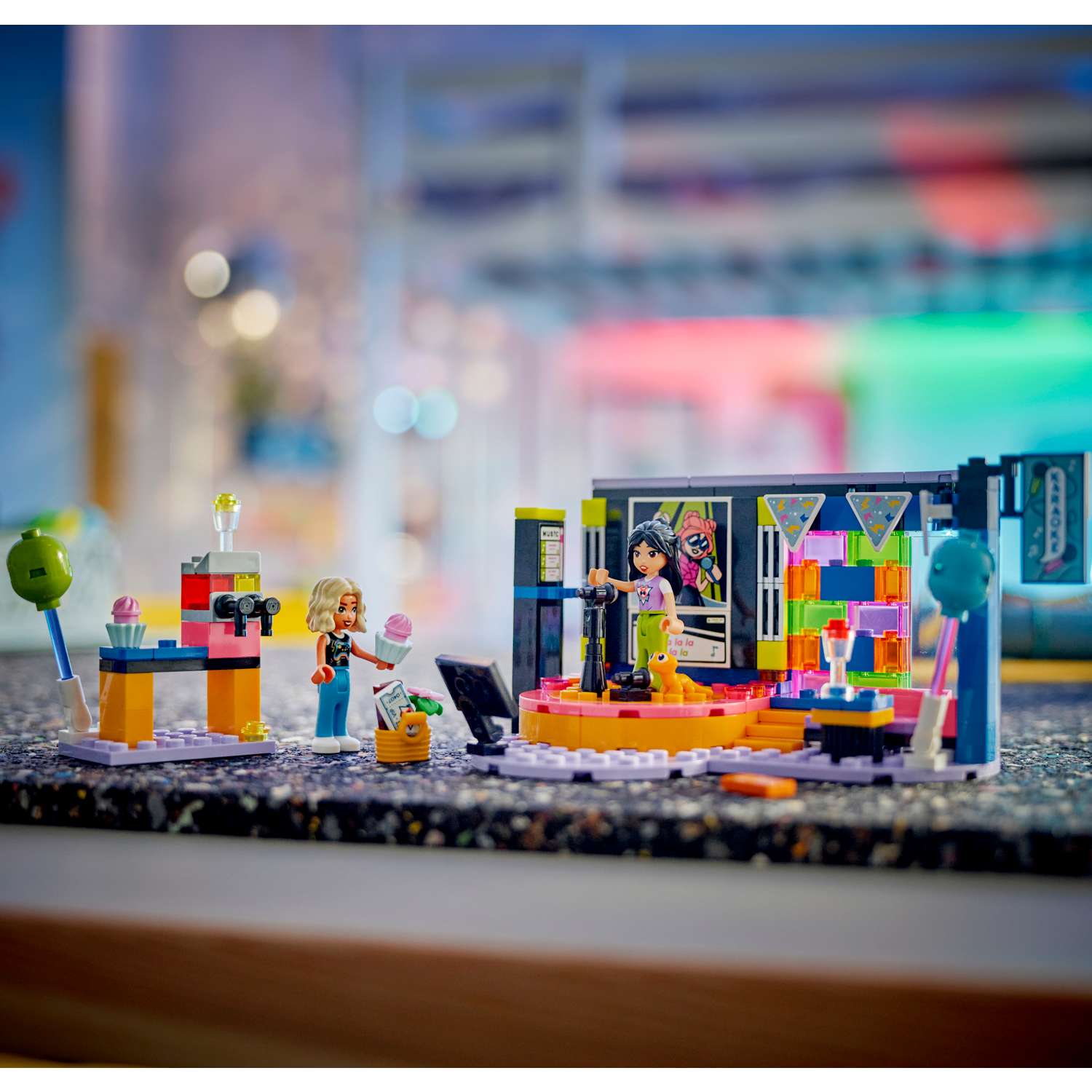 Конструктор LEGO Friends Караоке музыкальная вечеринка 196 дет. - фото 7