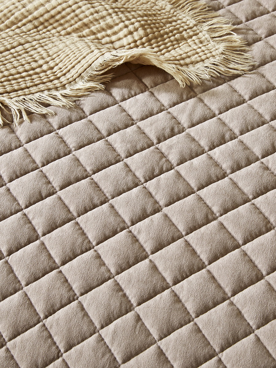 Покрывало Theodora вельвет капучино 240 x 220 см - фото 5