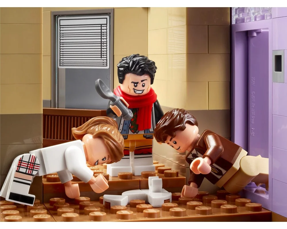 Конструктор LEGO Ideas 10292 2019 дет. - фото 13