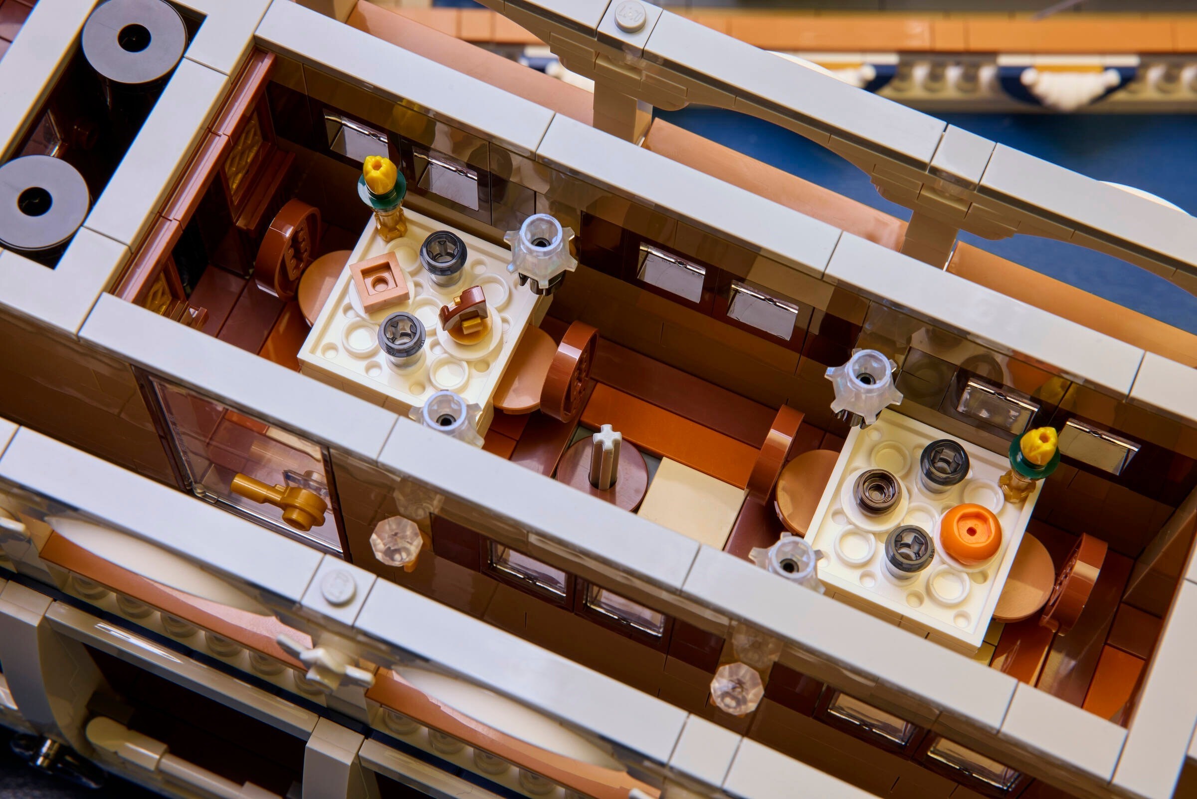 Конструктор LEGO Ideas 21356 4090 дет. - фото 5