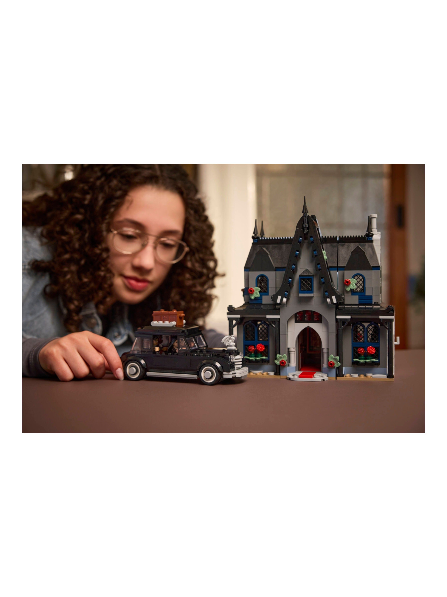 Конструктор LEGO Коттедж Мортиши 1002 дет. - фото 6