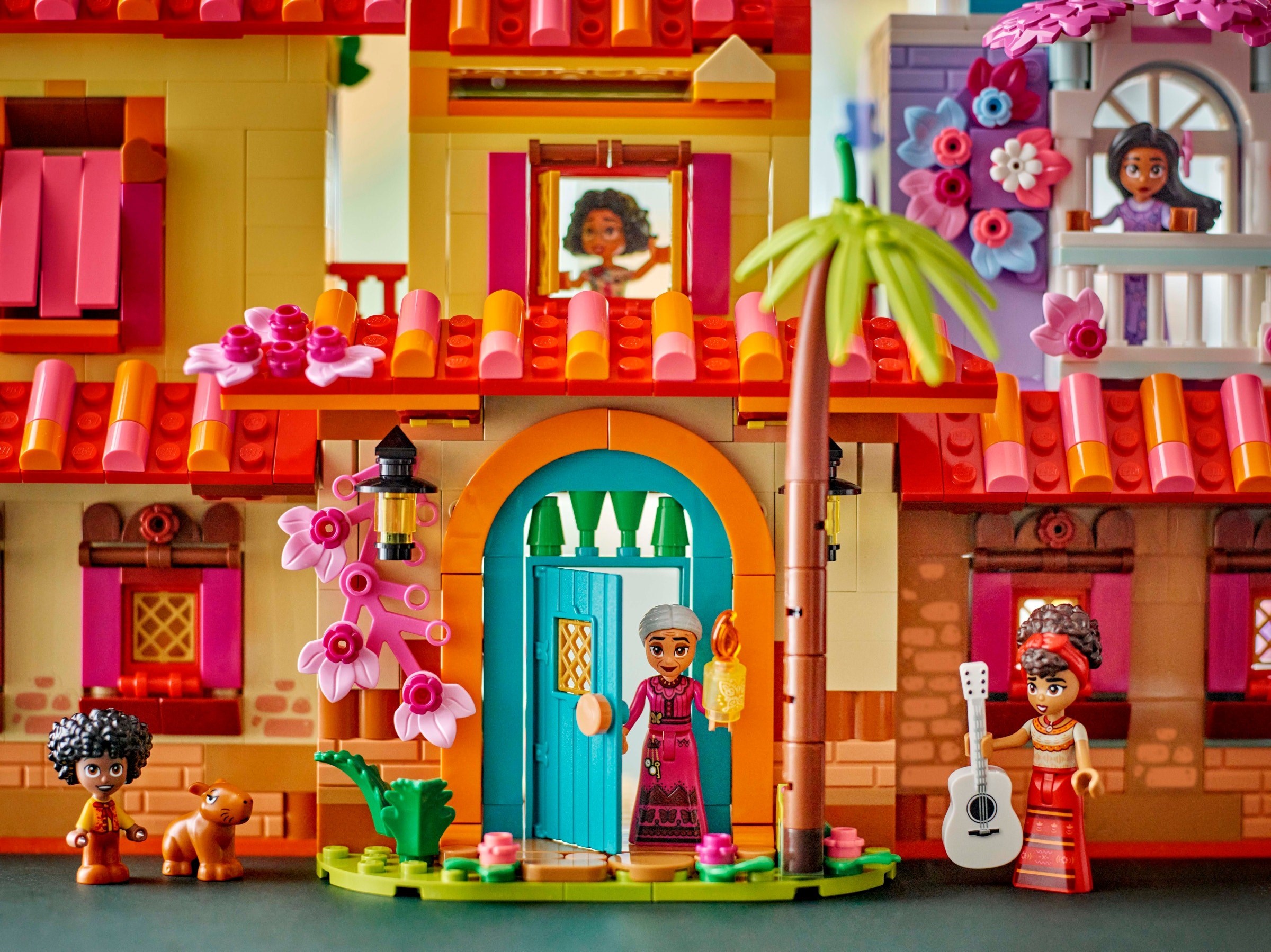 Конструктор LEGO Disney 43245 1560 дет. - фото 9