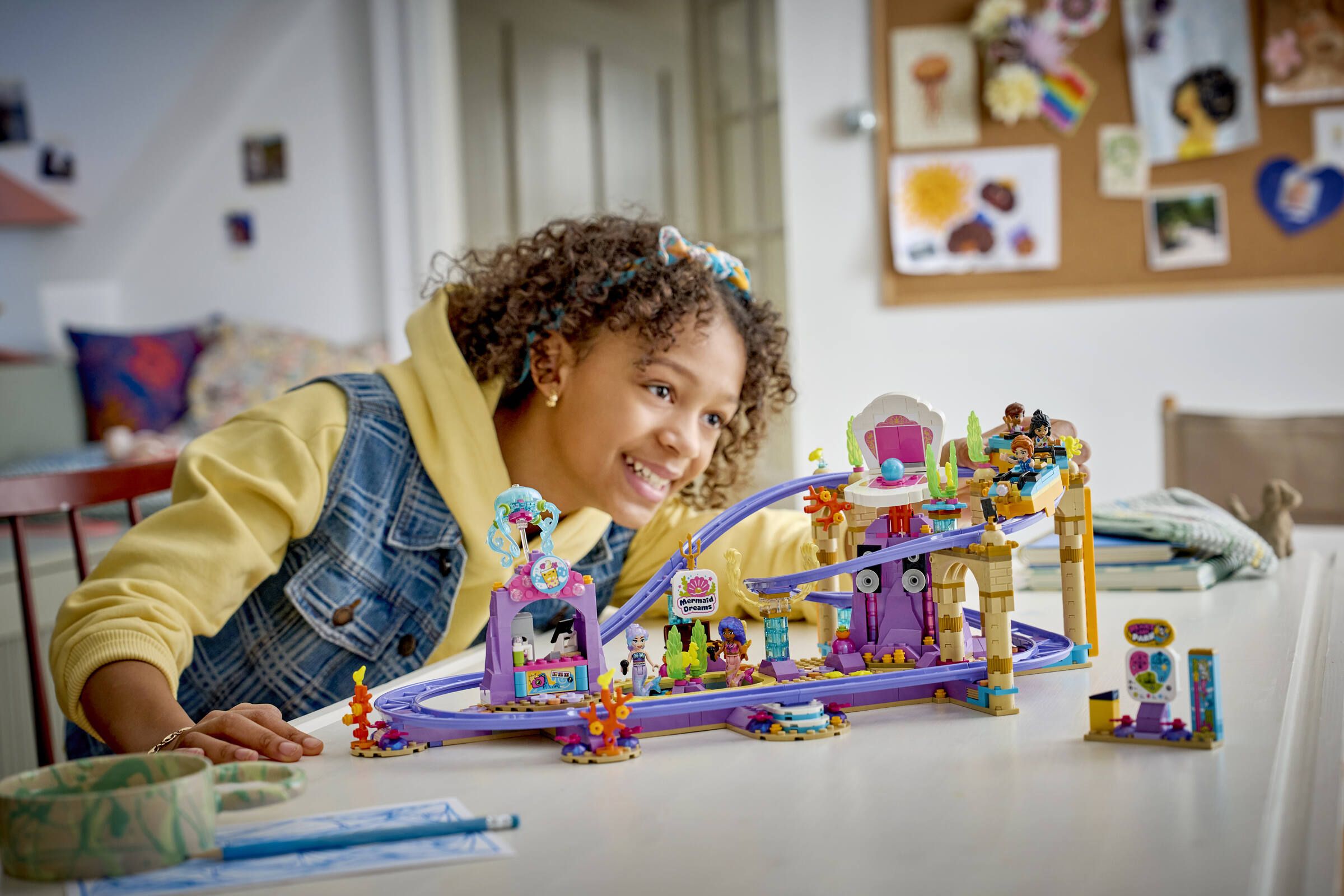 Конструктор LEGO Friends Американские горки Русалки 864 дет. - фото 13