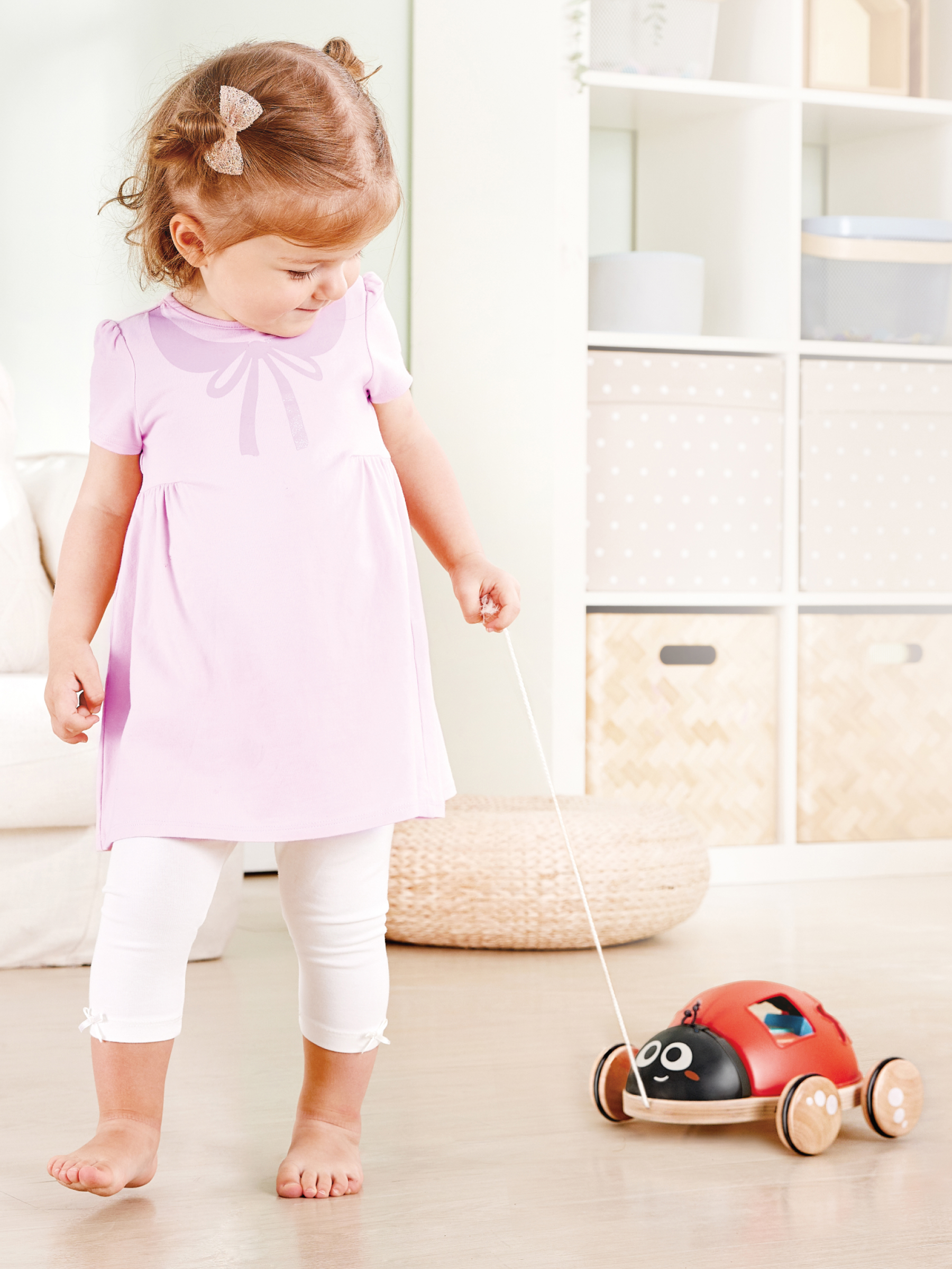 Игрушка Hape каталка Божья коровка - фото 13