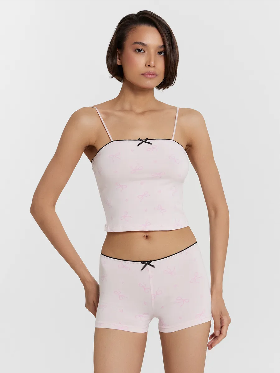 Изображение товара Пижама Mark Formelle для женщин с укороченными шортами и тонкими бретелями Изображение товара Пижама Mark Formelle для женщин с укороченными шортами и тонкими бретелями