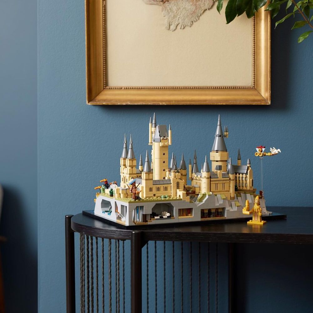 Конструктор LEGO Harry Potter Замок и территория Хогвартс - фото 3