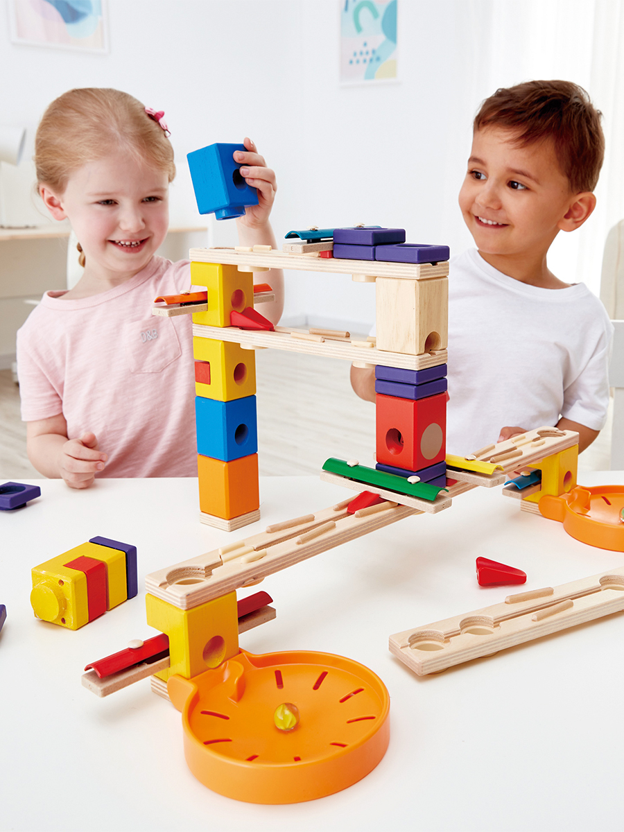 Конструктор Hape Гонки деревянный 77 дет. - фото 2