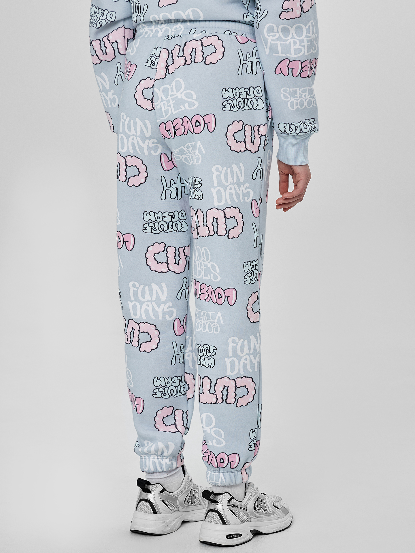 Костюм Mark Formelle (Марк Формэль) 397743/надписи на нежно -голубом - фото 6